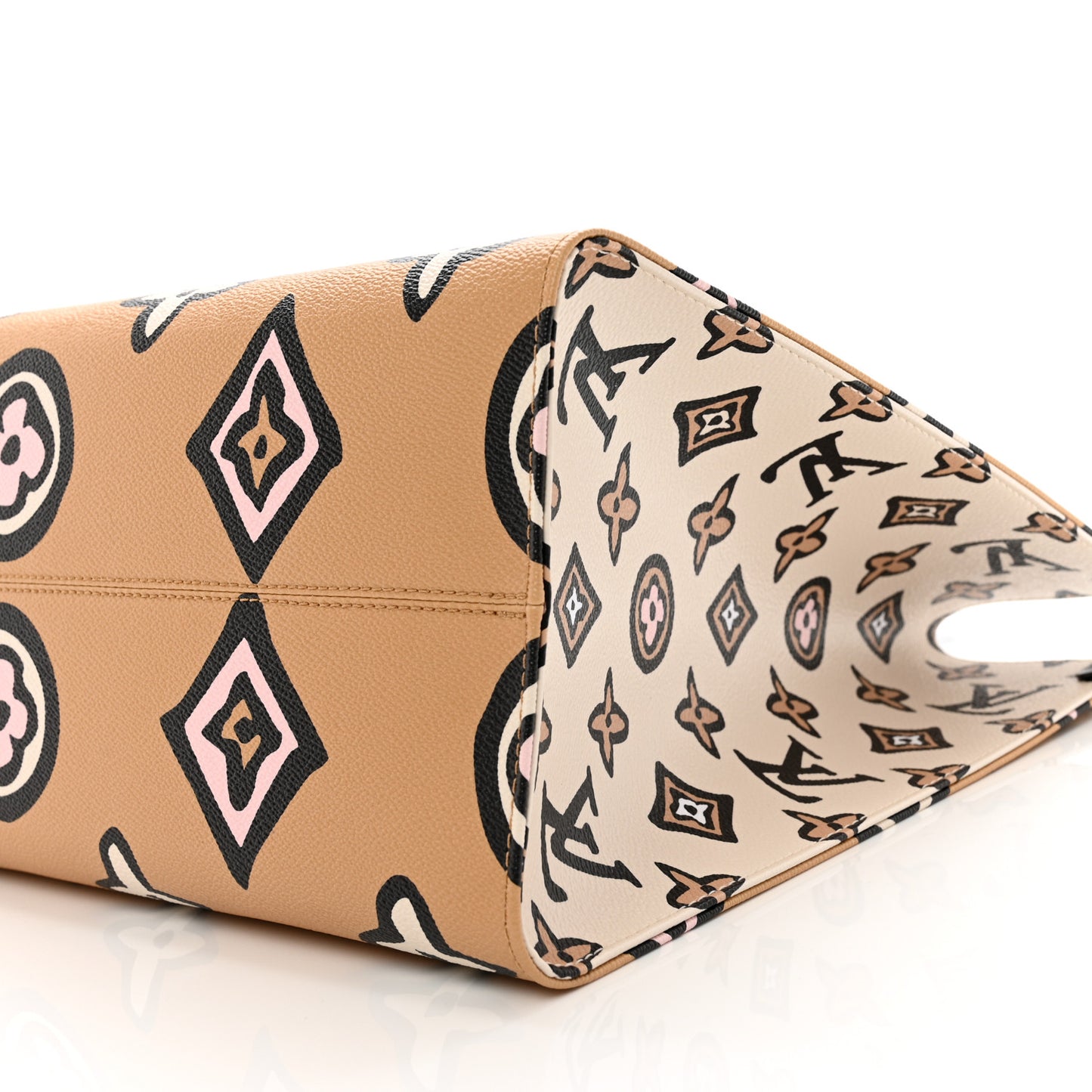 LOUIS VUITTON Monogram Giant Wild At Heart Onthego GM Arizona