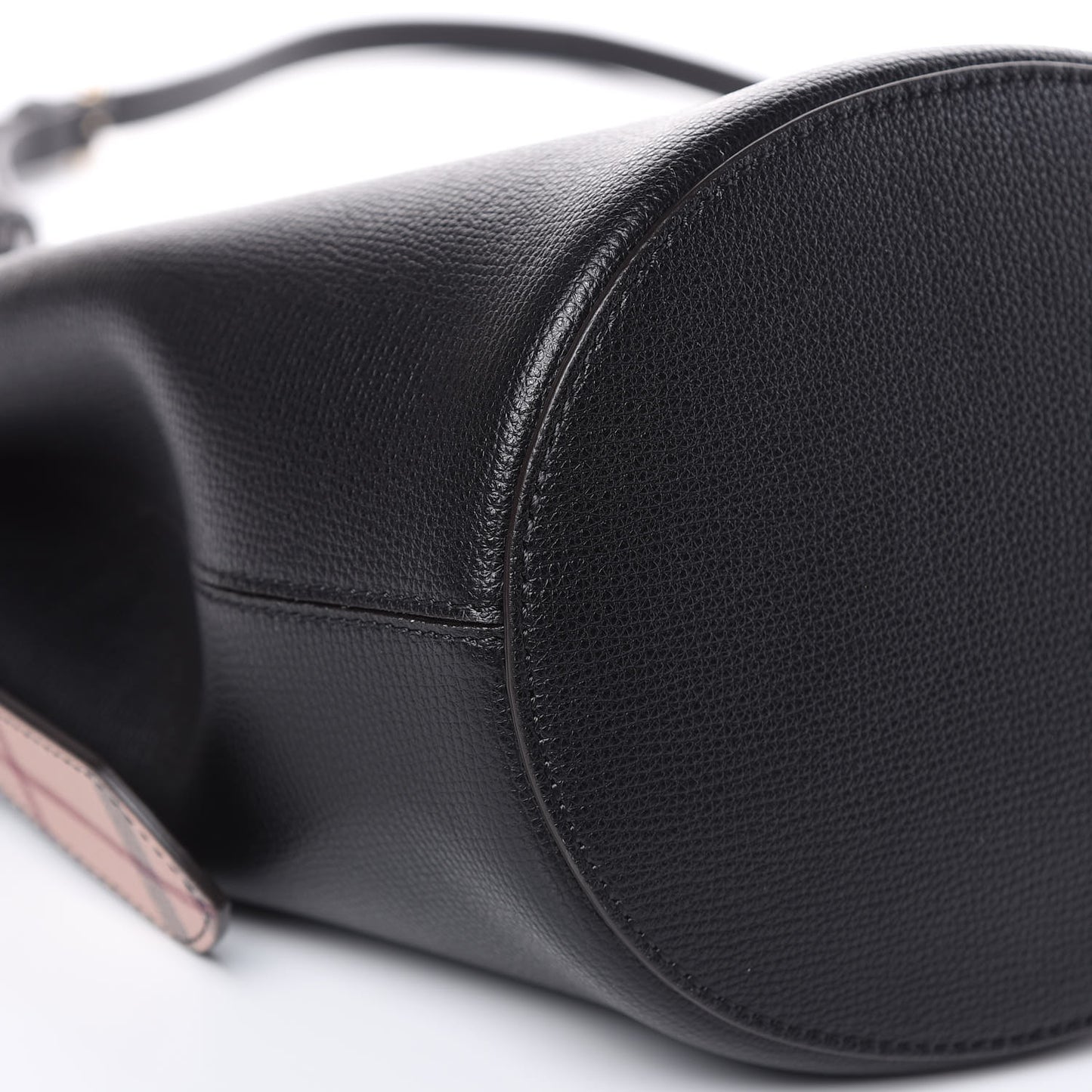 London Grainy Calfskin Small Lorne Bucket Crossbody Black
