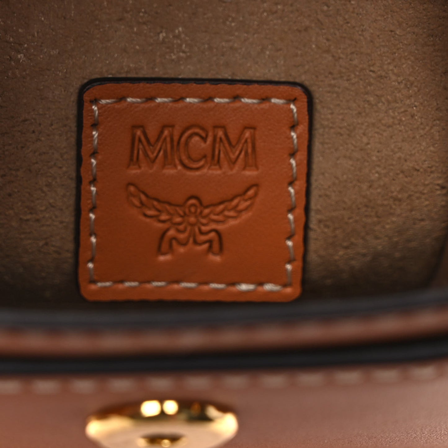 Nappa Mode Travia Crossbody Phone Case Cognac