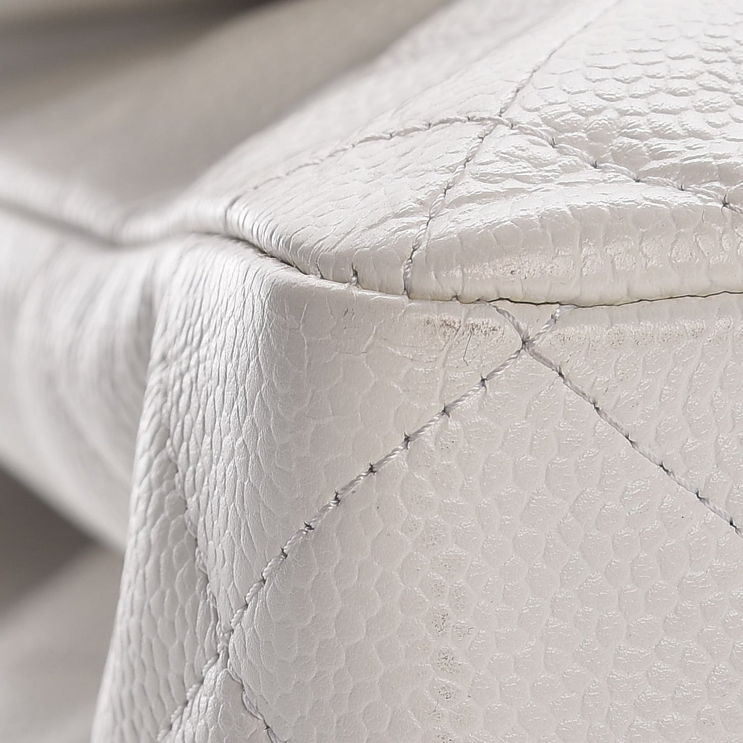 Caviar Quilted Jumbo Single Flap White