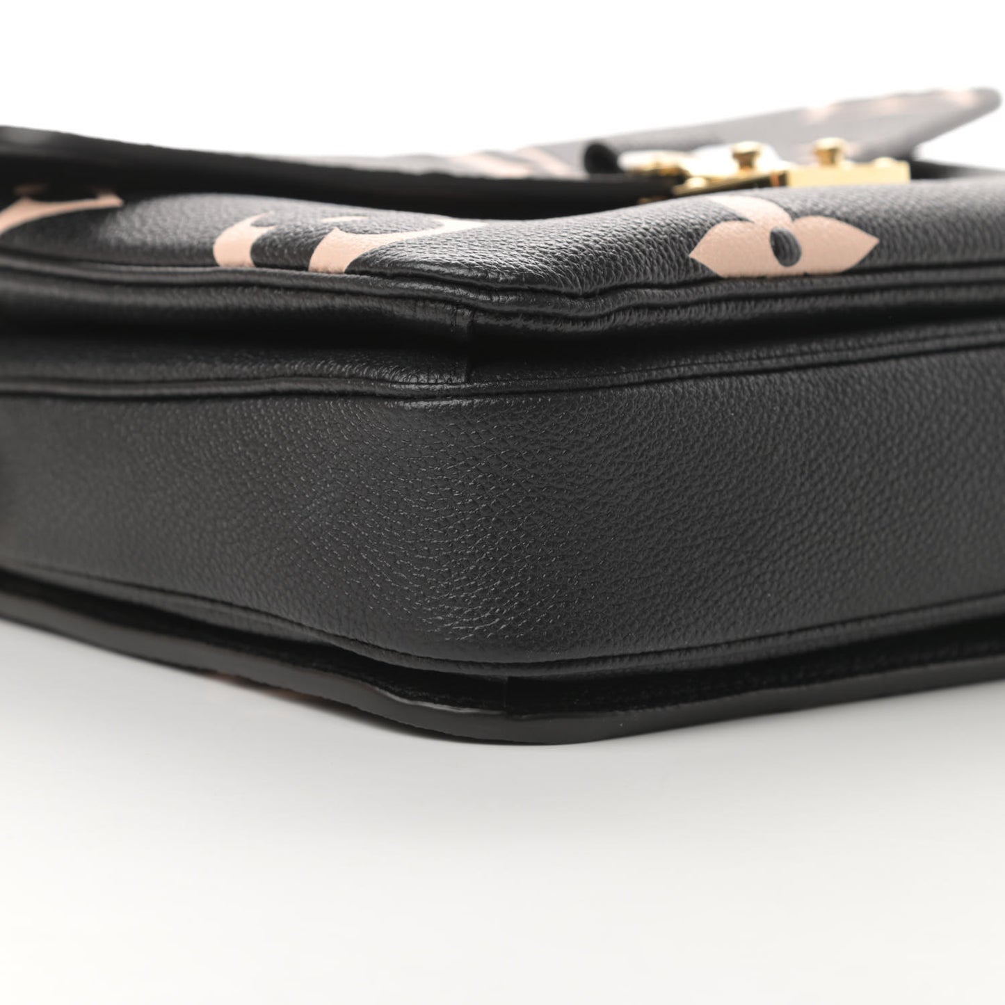 Empreinte Monogram Giant Pochette Metis Black Beige