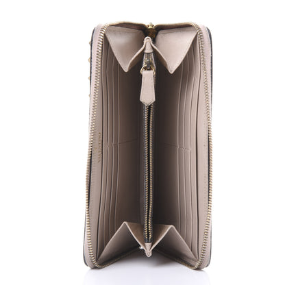 Valentino Garavani Calfskin Rockstud Zip Around Wallet Poudre 5 of 14