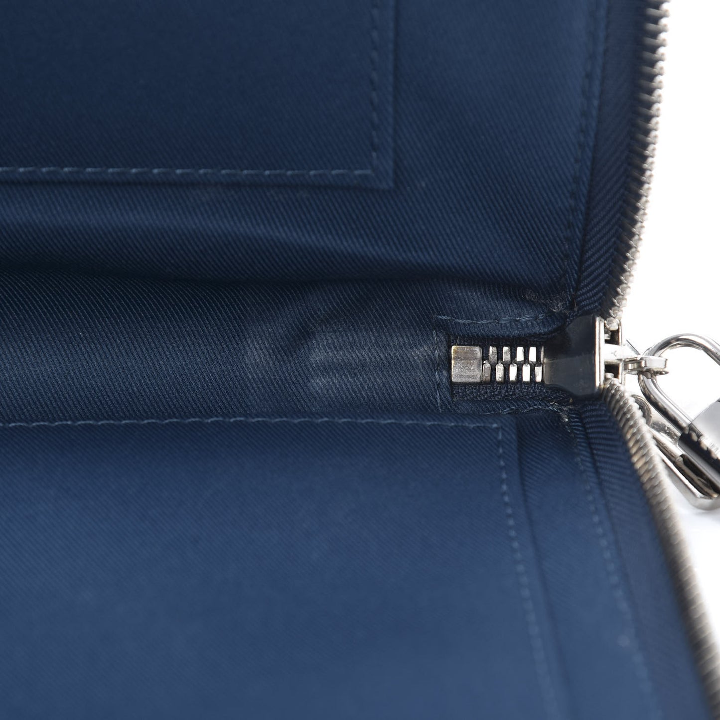 Taiga Porte-Documents Slim Bleu Marine