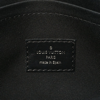 Louis Vuitton Damier Graphite 3D Studio Messenger 6 of 9