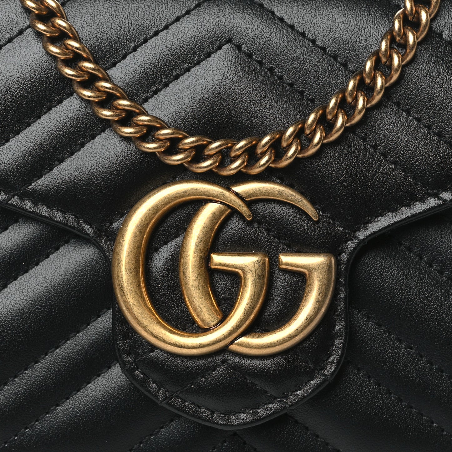 Calfskin Matelasse GG Marmont Chain Wallet Black