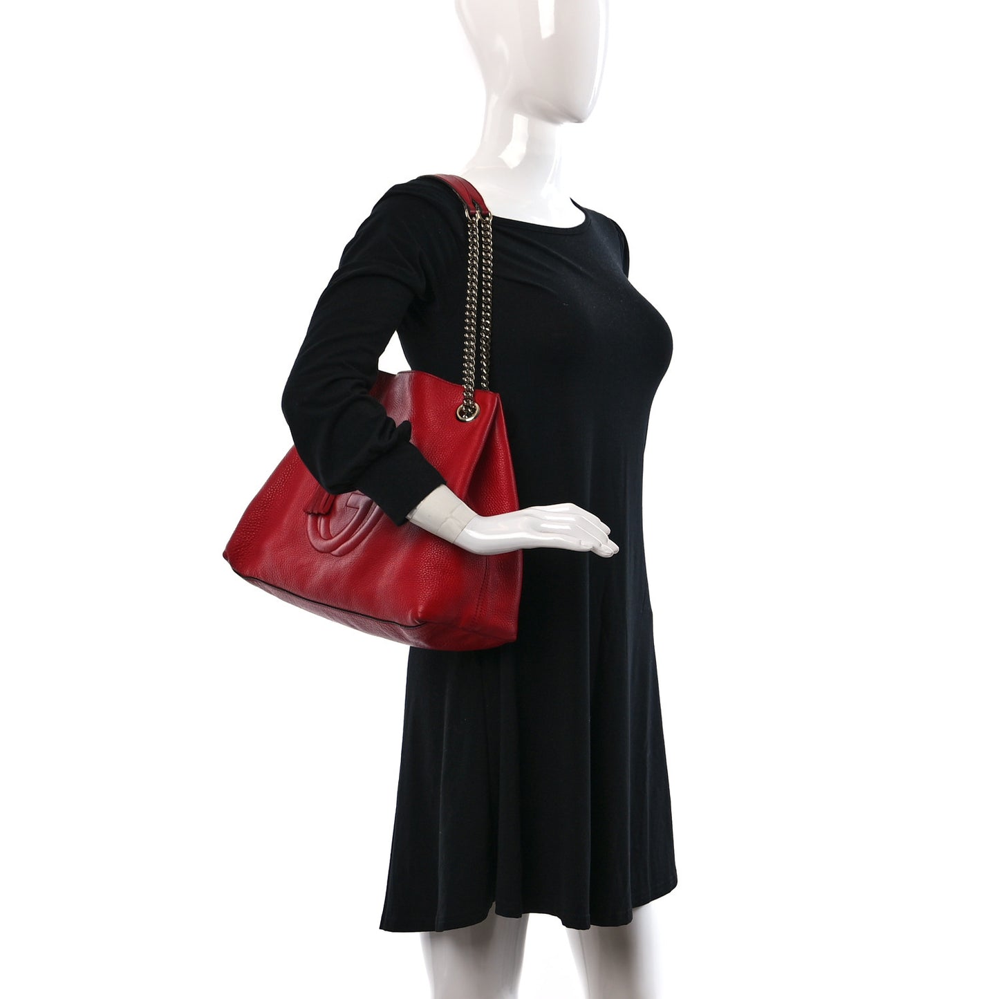 Pebbled Calfskin Medium Soho Chain Shoulder Bag Tabasco Red