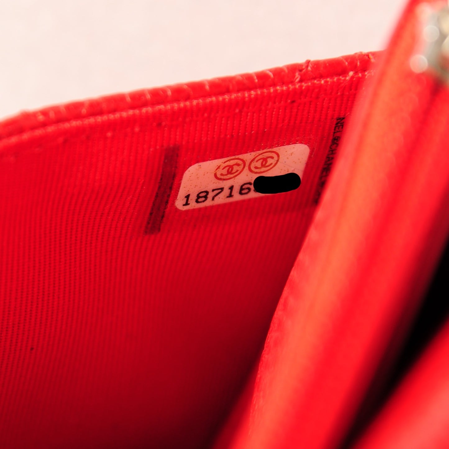 Caviar Quilted Wallet On Chain WOC Red