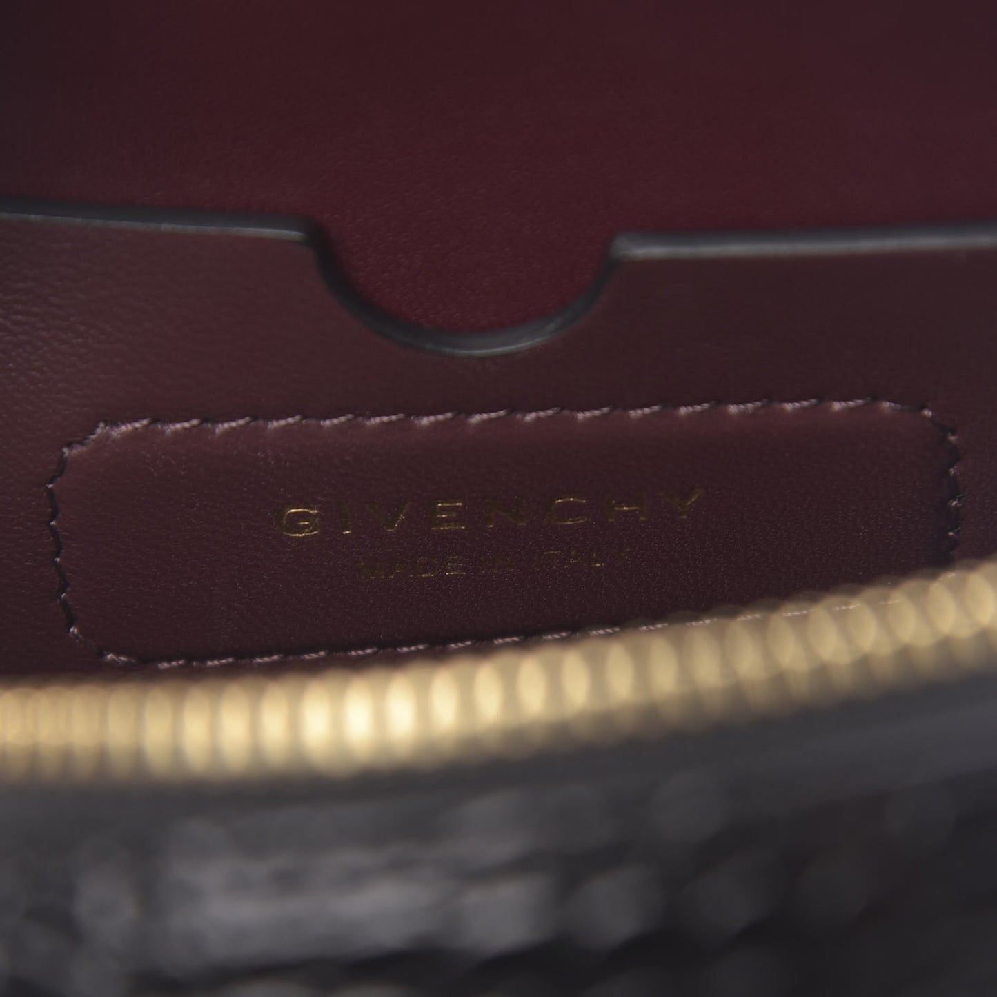 Calfskin Crocodile Embossed Eden Round Black