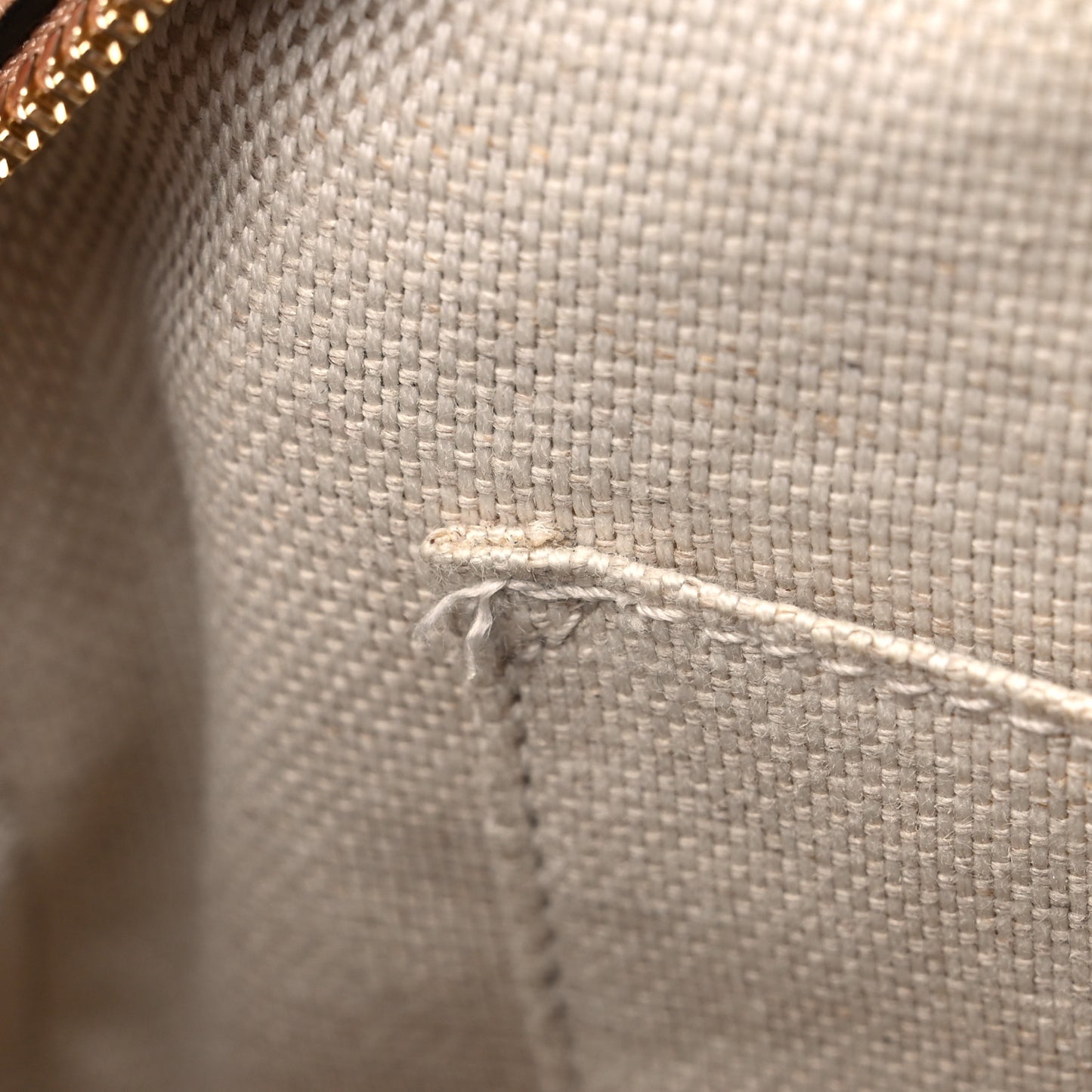 Pebbled Calfskin Small Soho Disco Bag Camelia