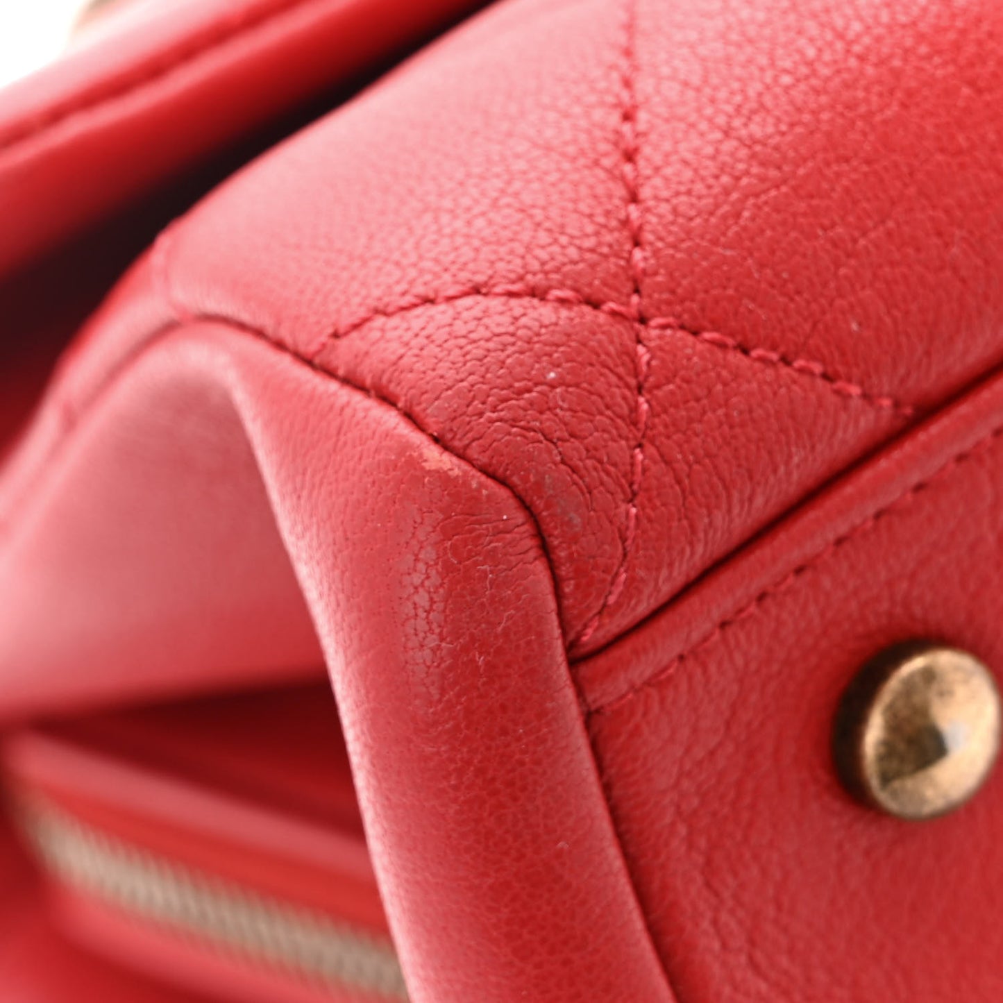 Shiny Sheepskin Quilted Large Trapezio Flap Red