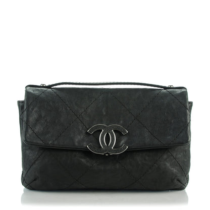Chanel Washed Calfskin Diamond Stitch Hamptons Clutch With Chain Black 1 of 8