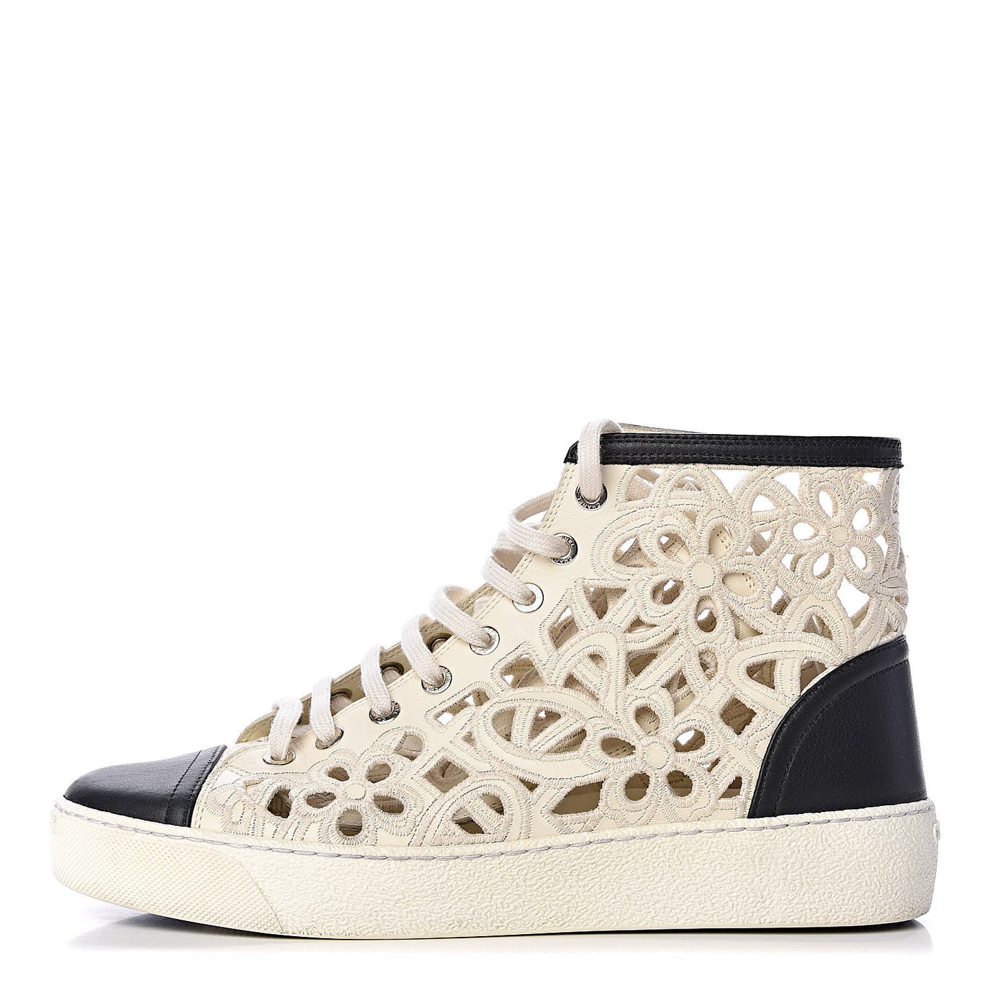 Grained Goatskin Hollow Out Flower Sneakers 39.5 White Black