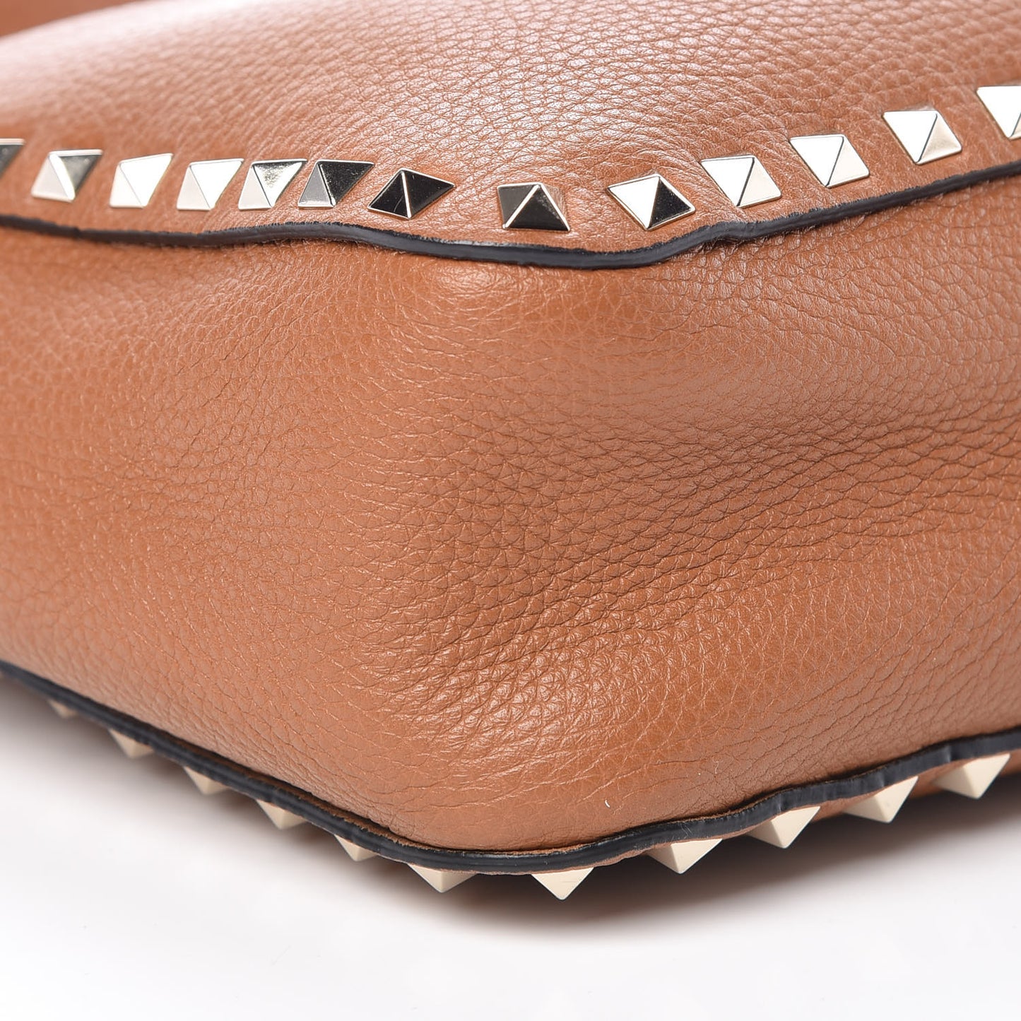 Pebbled Calfskin Small Rockstud Flip-Lock Messenger Bag Light Cuir