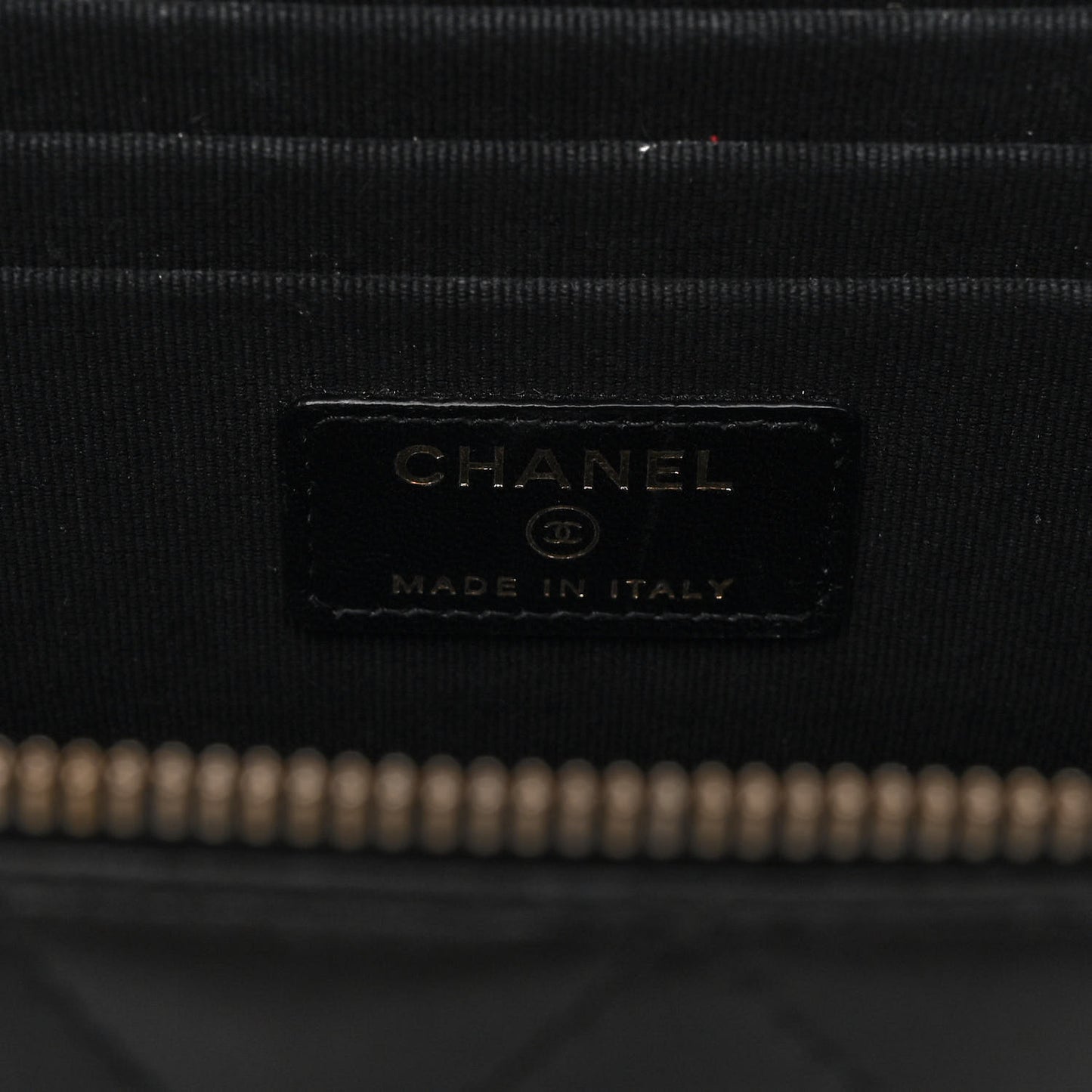 Lambskin Quilted Small Top Handle Vanity Case With Chain Black