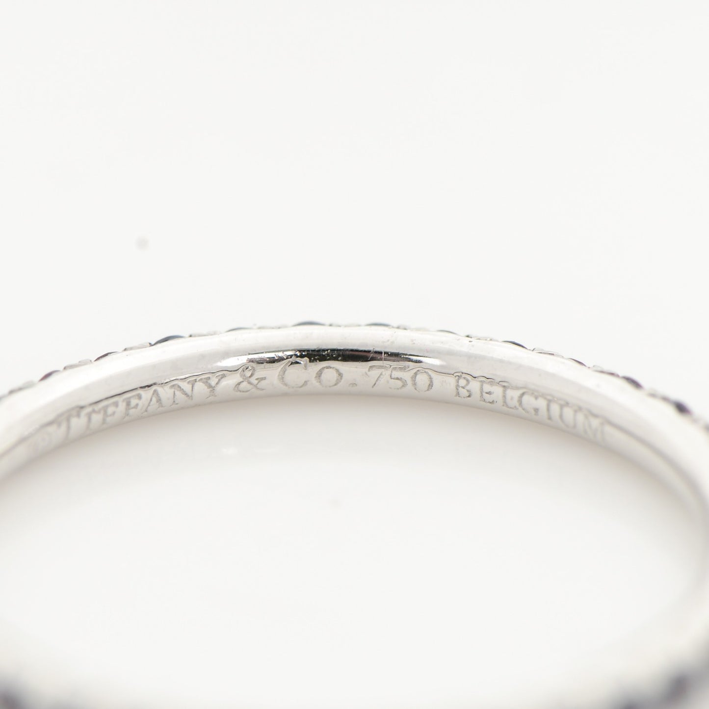 18K White Gold Iolite Metro Single Row Ring 4