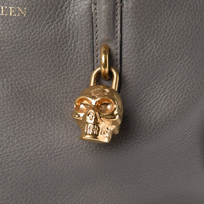 Alexander McQueen Pebbled Calfskin Small Skull Padlock Zip Around Tote Grey 9 of 12
