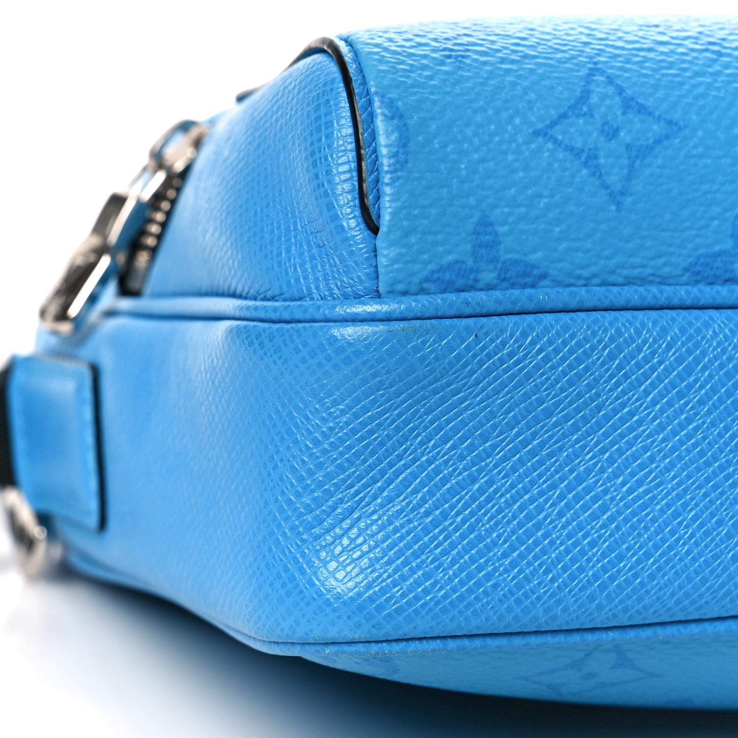 Louis Vuitton Taigarama Outdoor Messenger Blue Lagoon 6 of 7