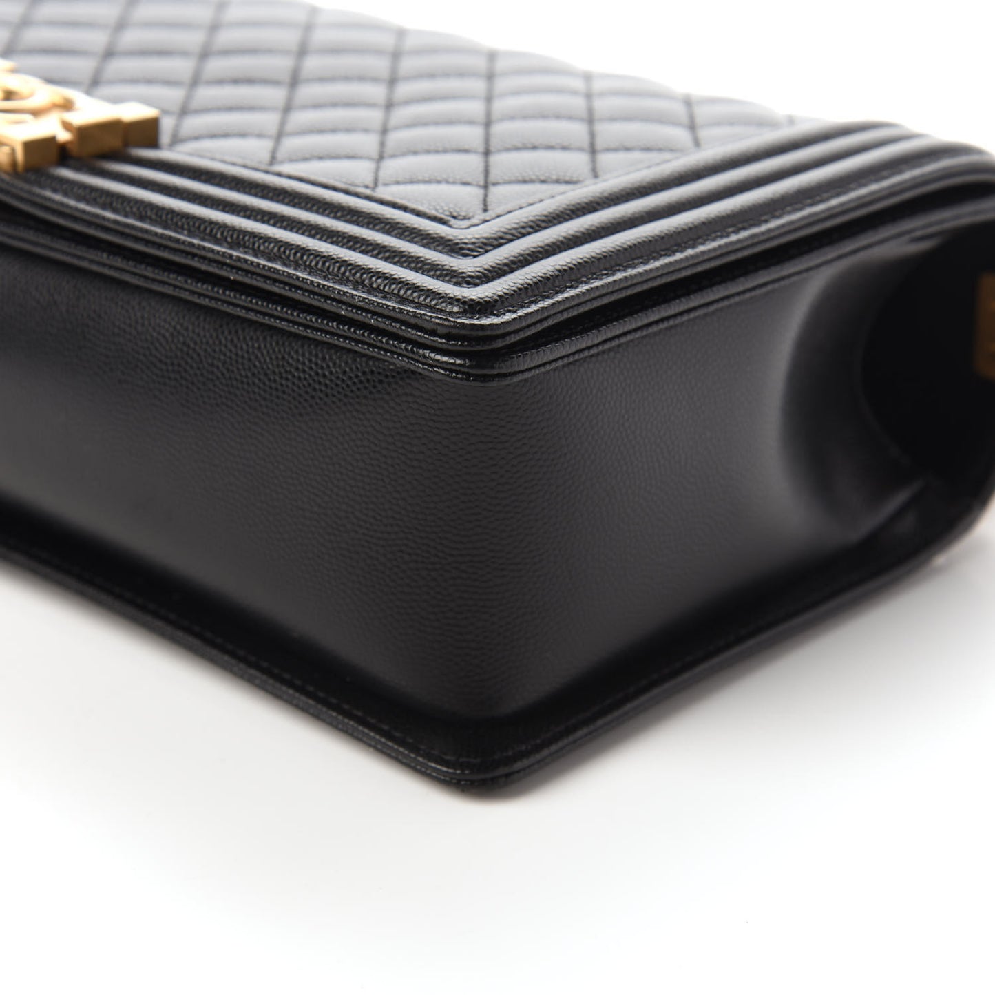 Caviar Quilted New Medium Boy Flap Black