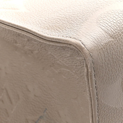 Louis Vuitton Empreinte Monogram Giant Onthego MM Tourterelle 7 of 12