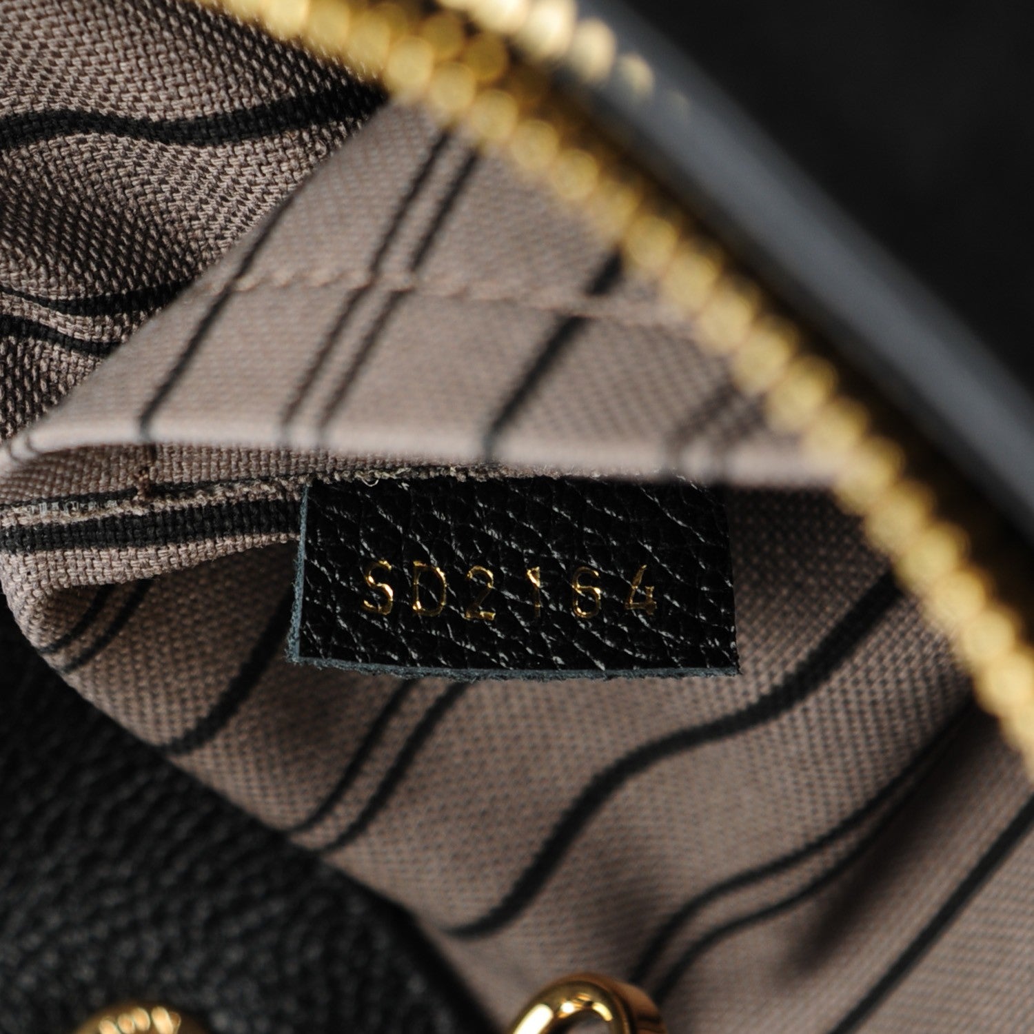 Louis Vuitton Empreinte Montaigne GM Black 8 of 8