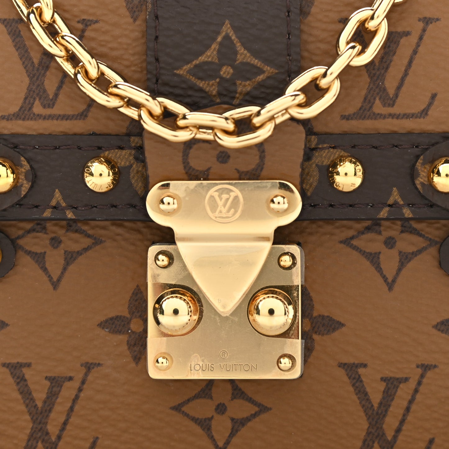 Reverse Monogram Essential Trunk NM