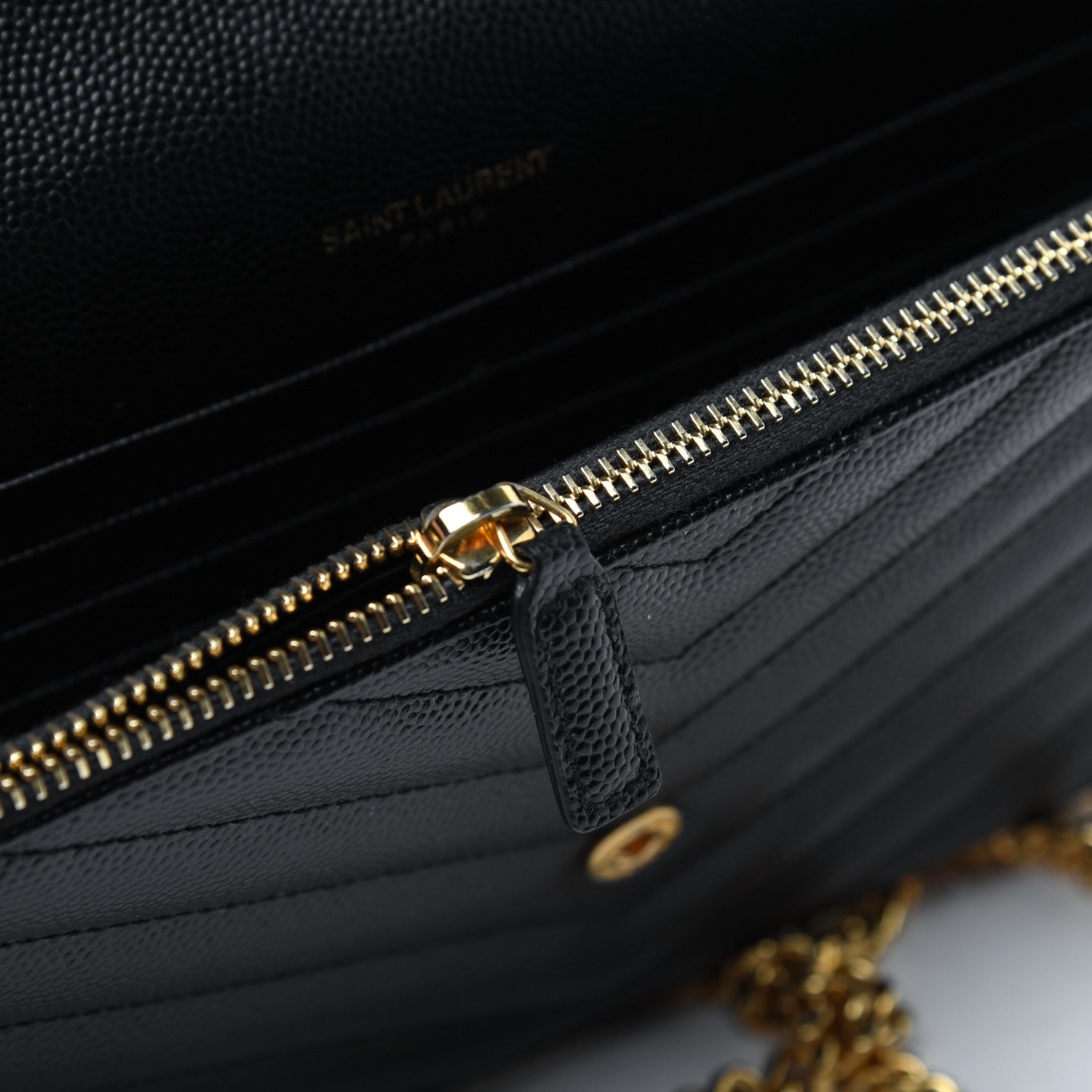 Saint Laurent Grain De Poudre Matelasse Chevron Monogram Envelope Chain Wallet Black 13 of 17