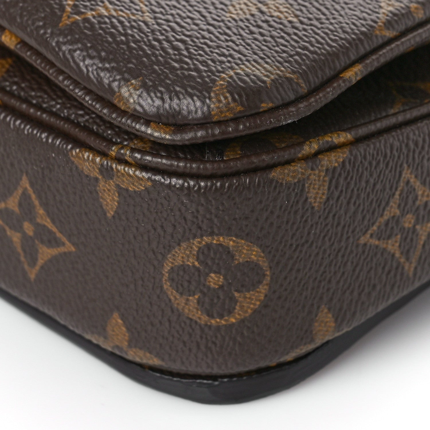 Louis Vuitton Monogram Pochette Metis 8 of 9