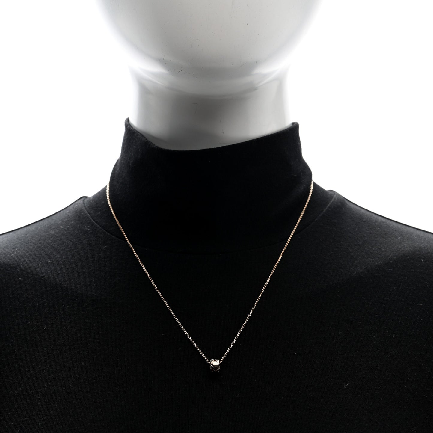 18K Beige Gold Coco Crush Round Pendant Necklace