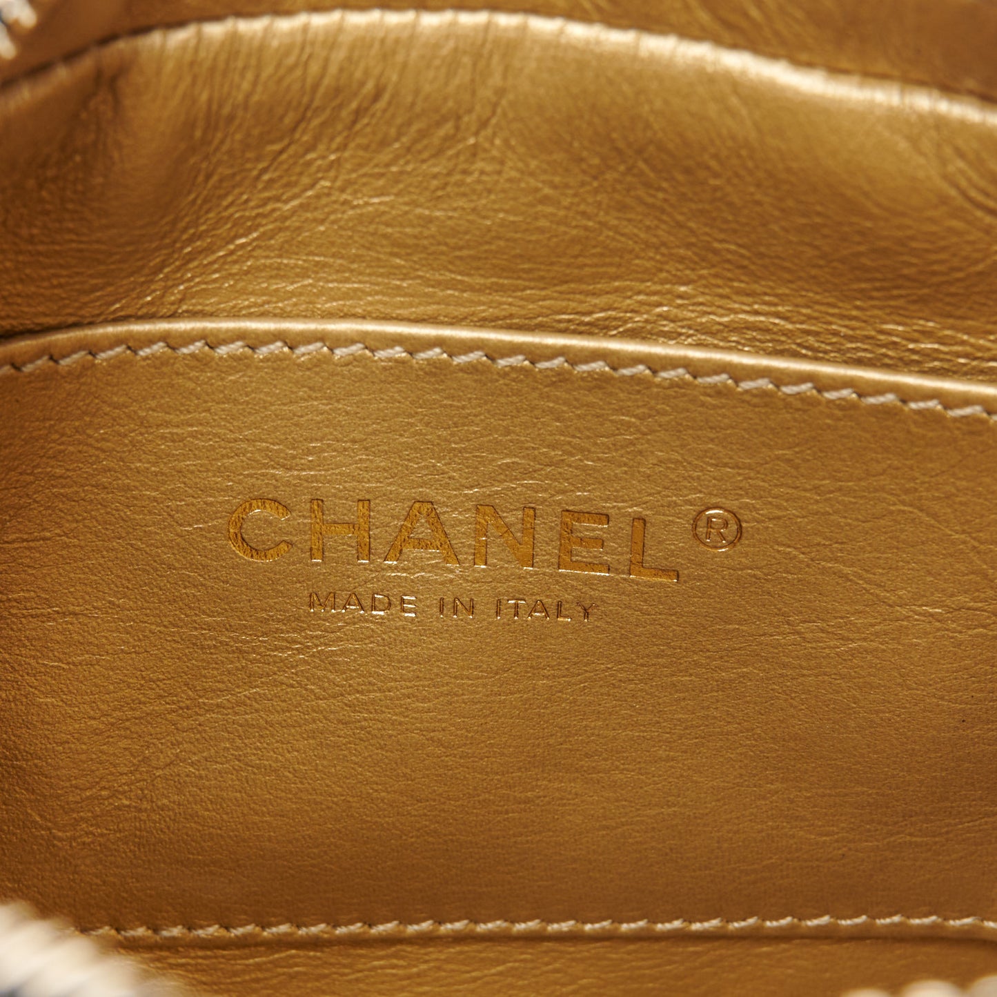 Lambskin Quilted CC Pearl Crush Camera Case Black