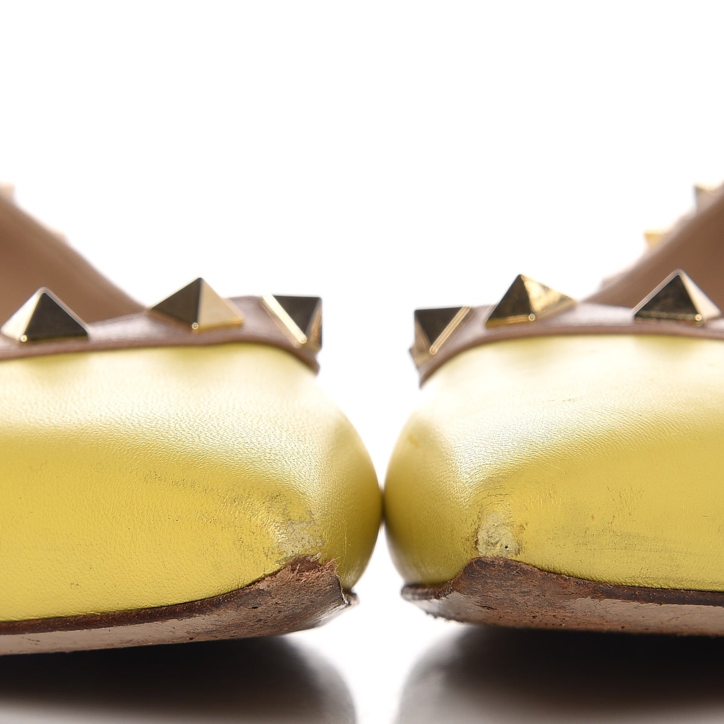 Nappa Rockstud Ballerina Flats 37 Naples Yellow Poudre