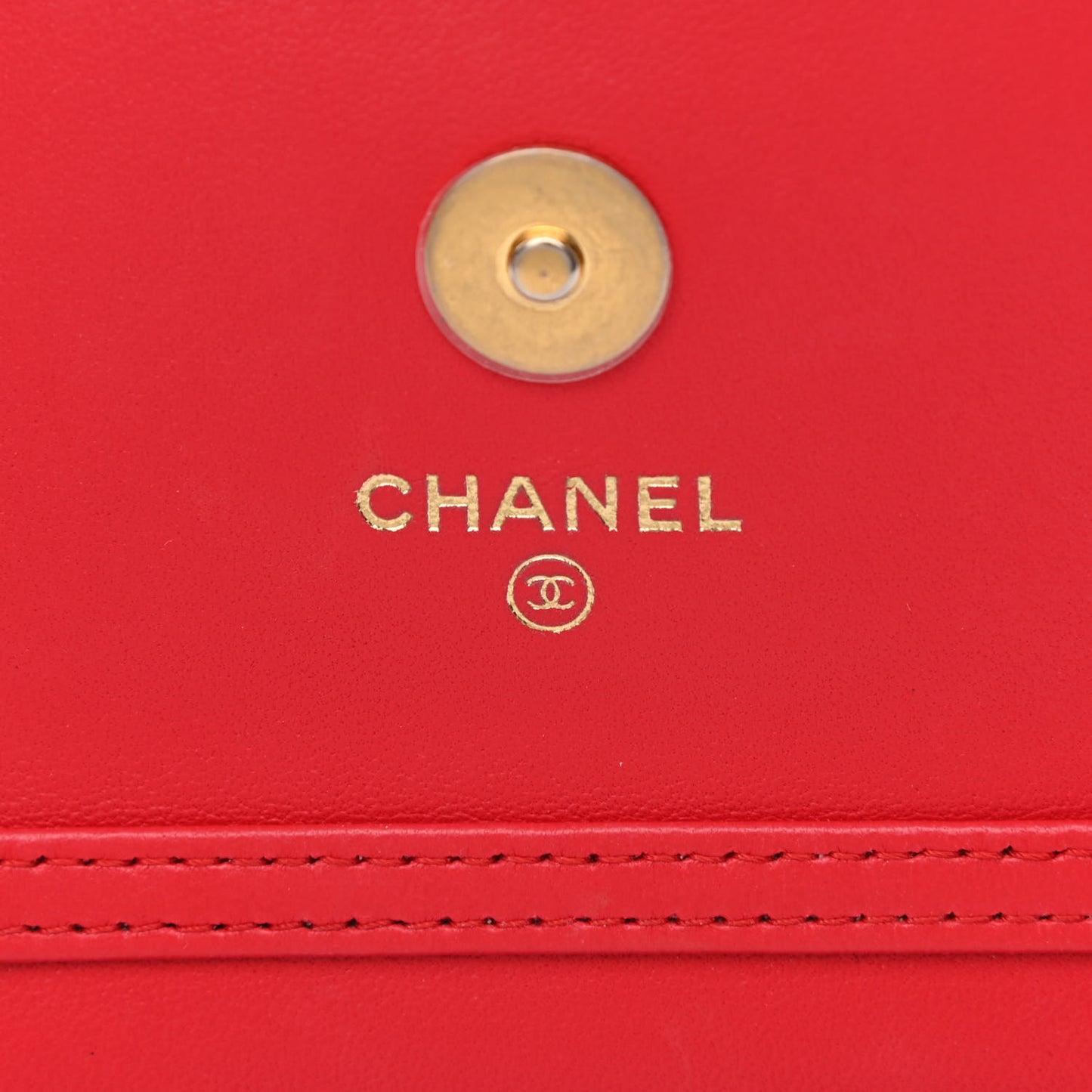 Lambskin Quilted Pearl Crush Clutch With Chain Red