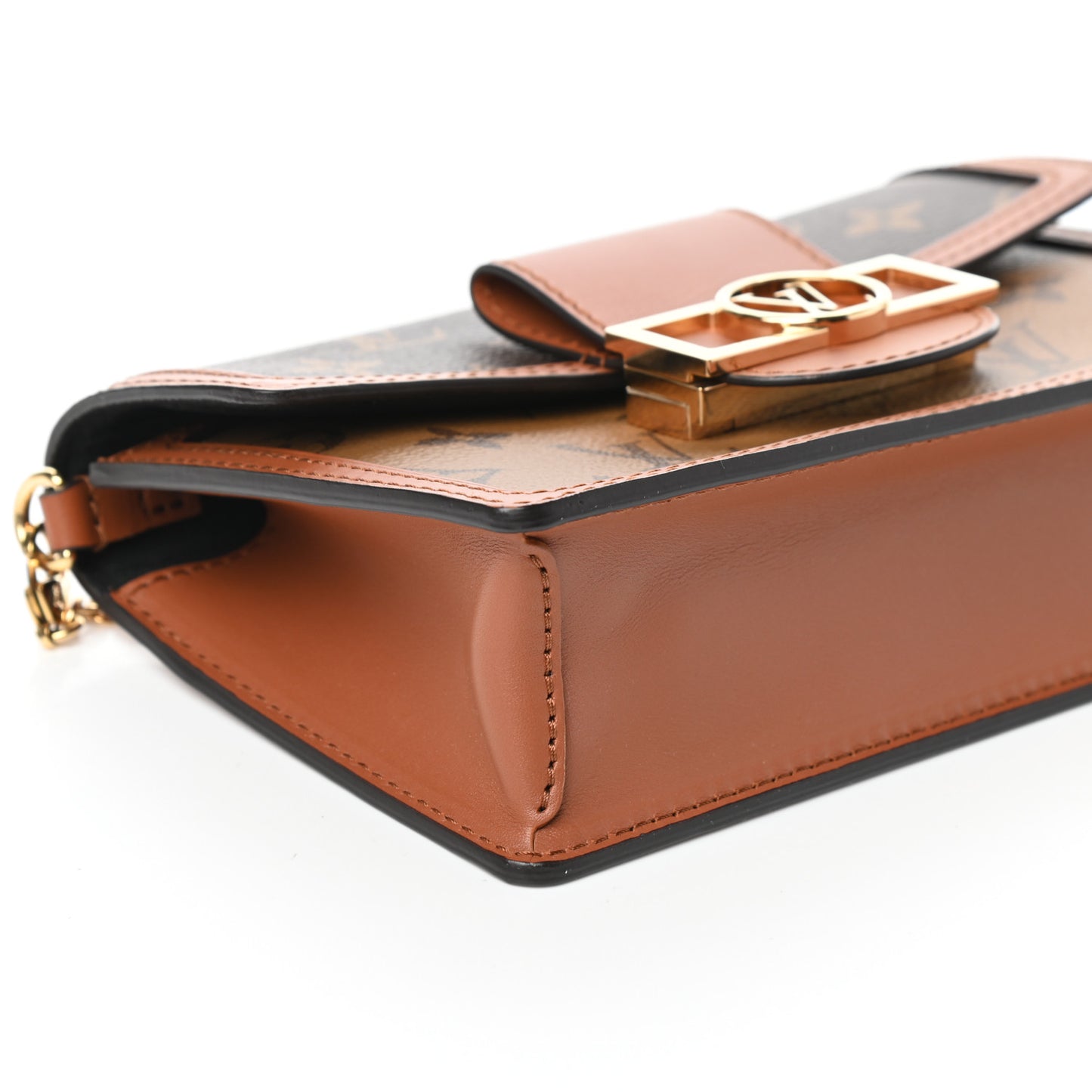 Reverse Monogram Dauphine Chain Wallet