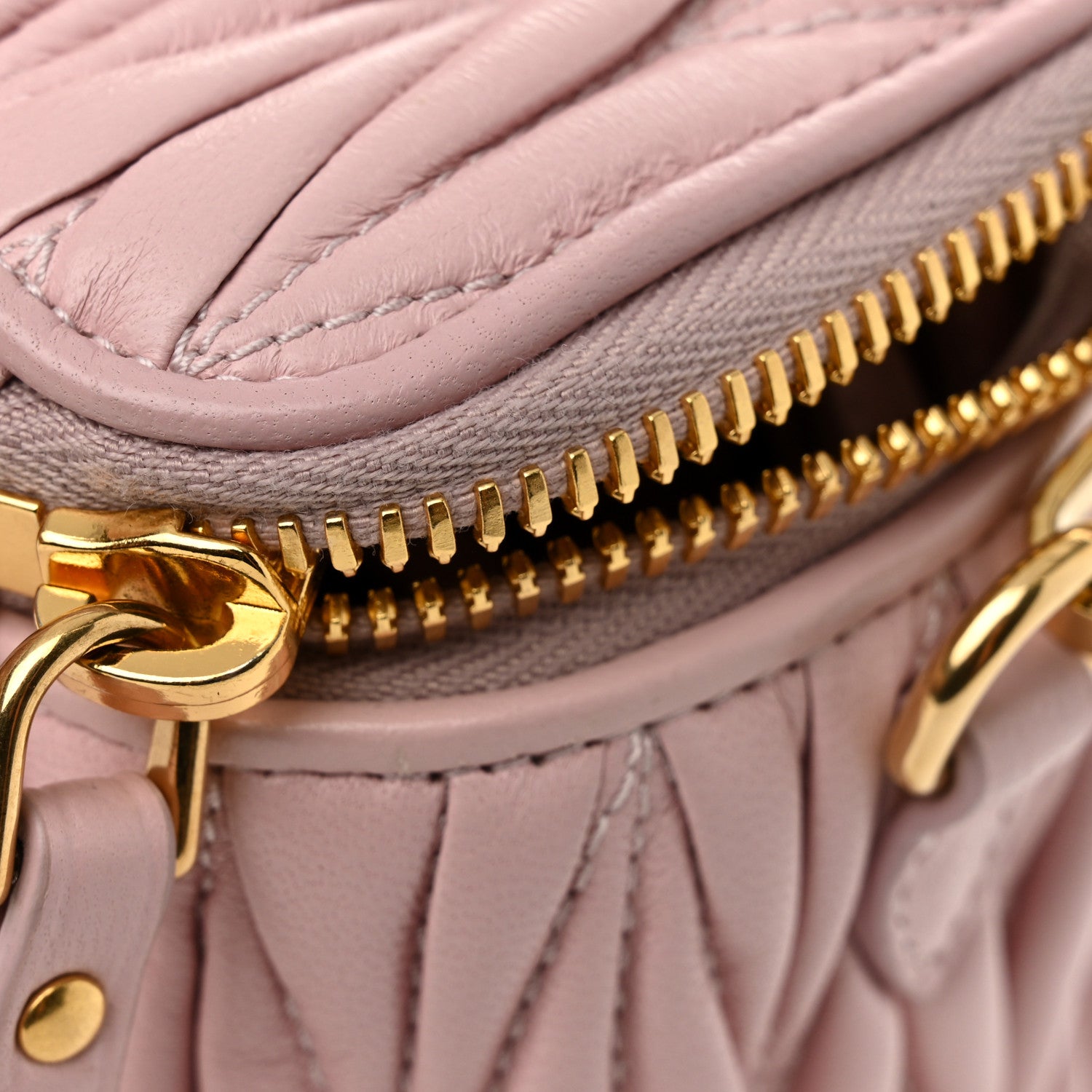 Miu Miu Nappa Matelasse Micro Vanity Case Alabastro 12 of 12