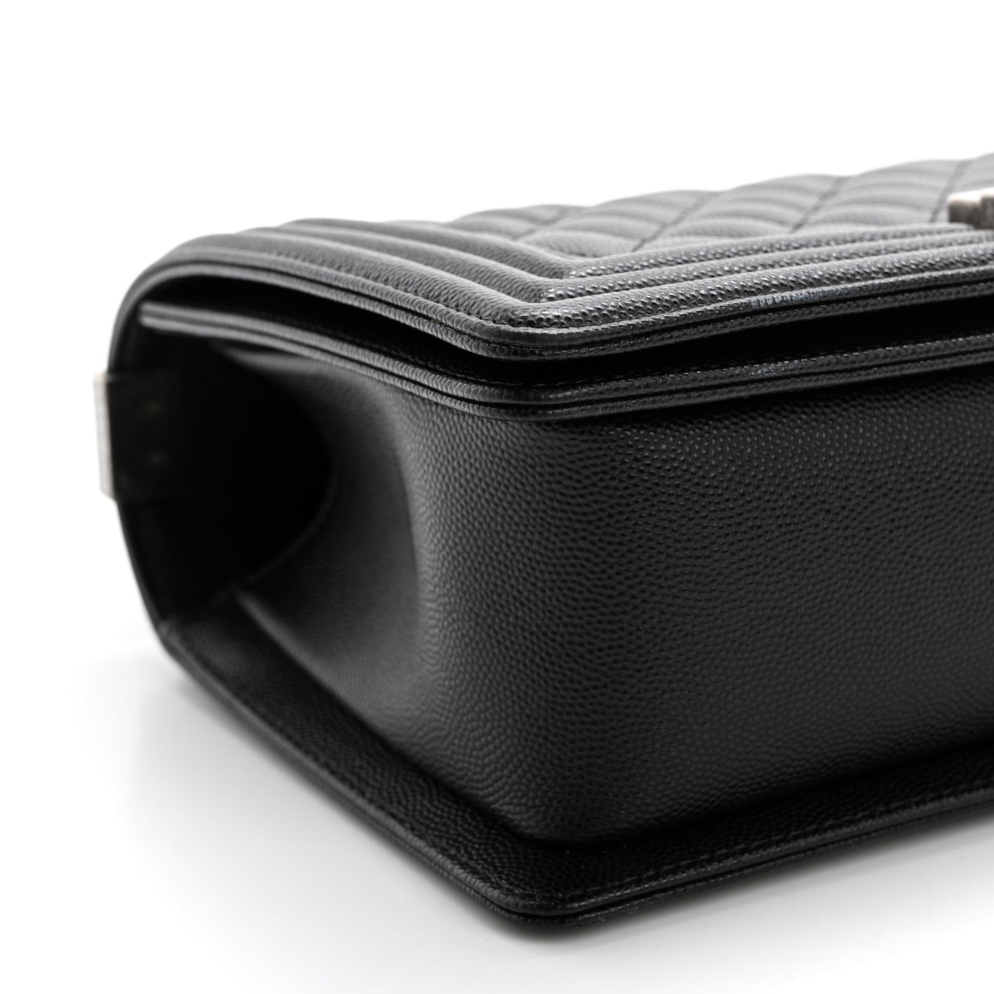 Caviar Quilted Medium Boy Flap Black