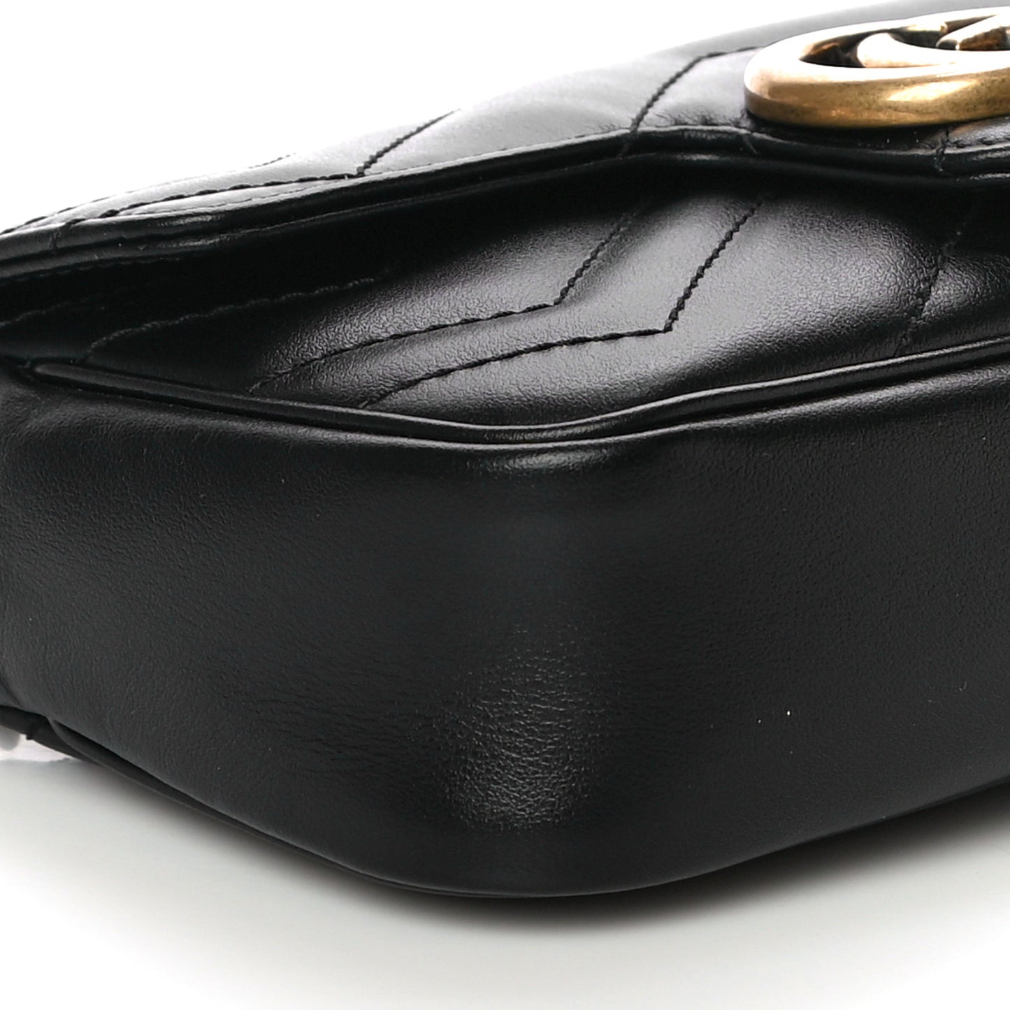 Calfskin Matelasse Super Mini GG Marmont Shoulder Bag Black