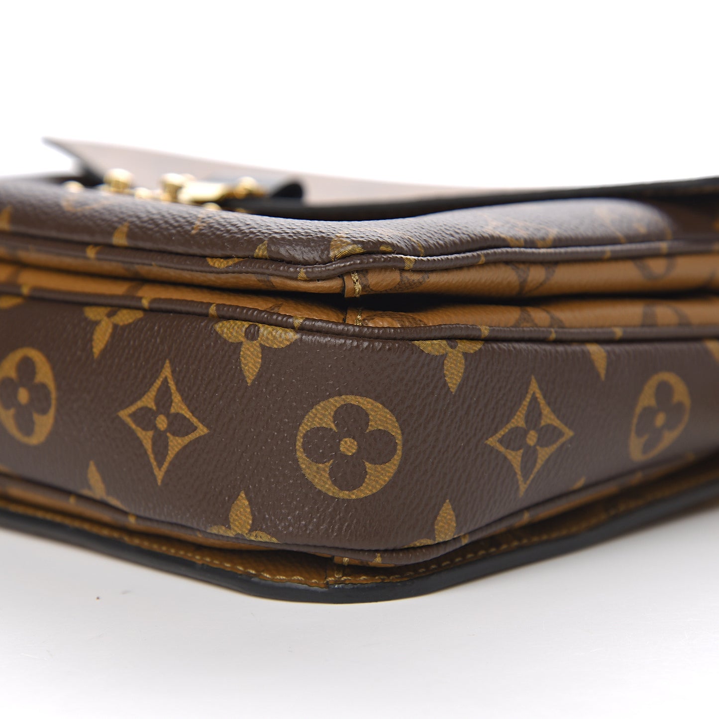Reverse Monogram Pochette Metis