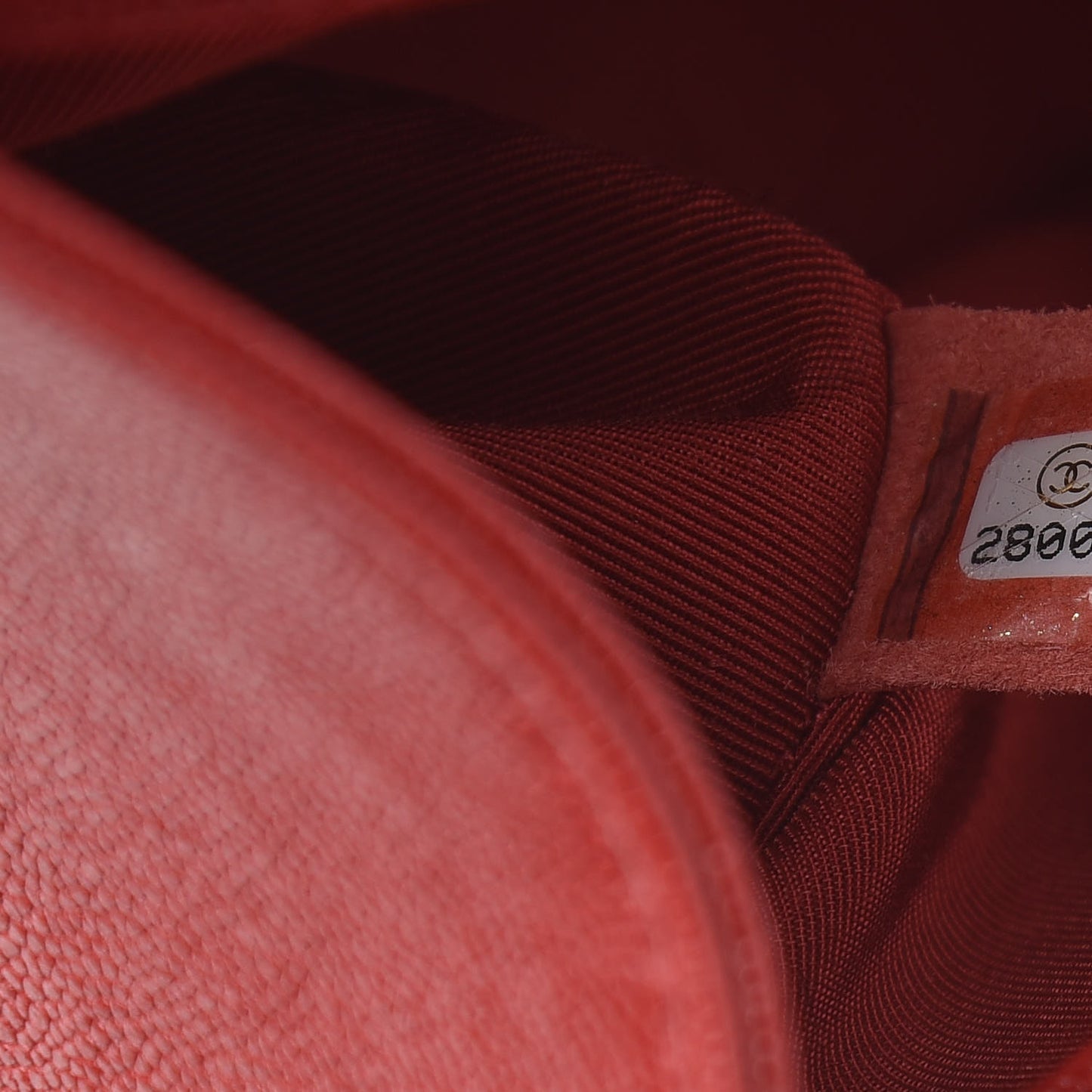 Caviar Quilted Medium Boy Flap Red