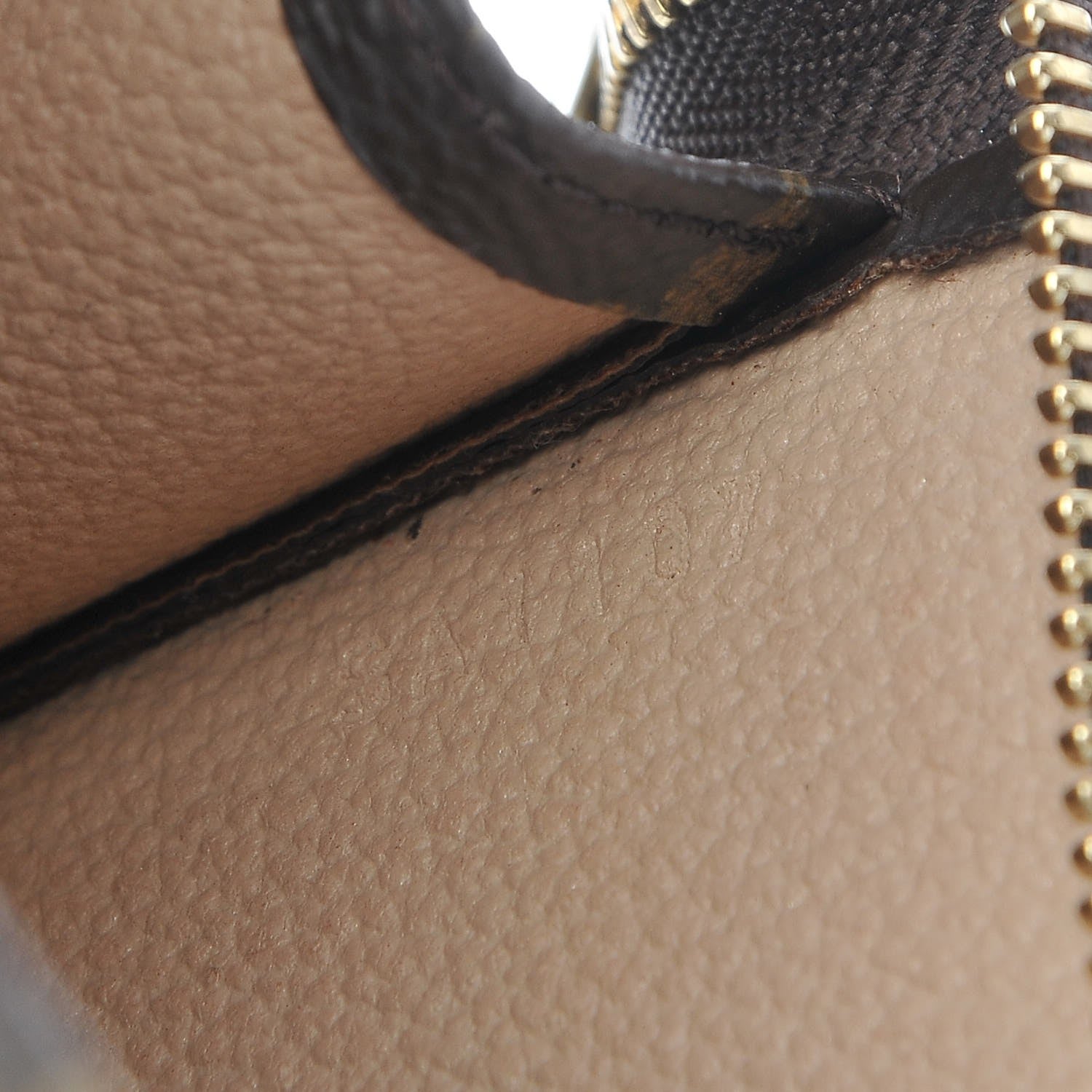 Louis Vuitton Monogram Toiletry Pouch 26 7 of 11