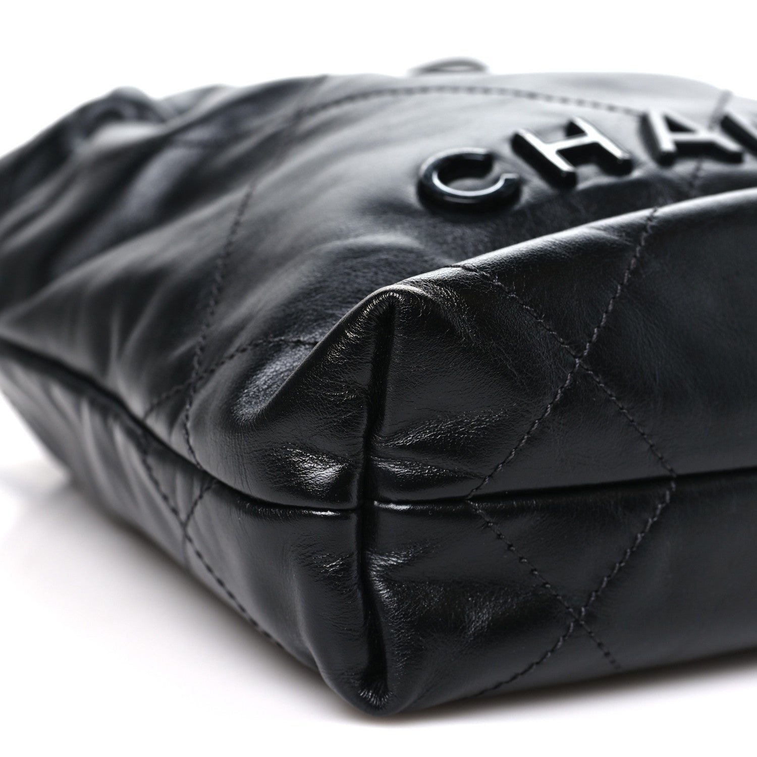 Chanel Shiny Calfskin Quilted Mini Chanel 22 So Black 1925668