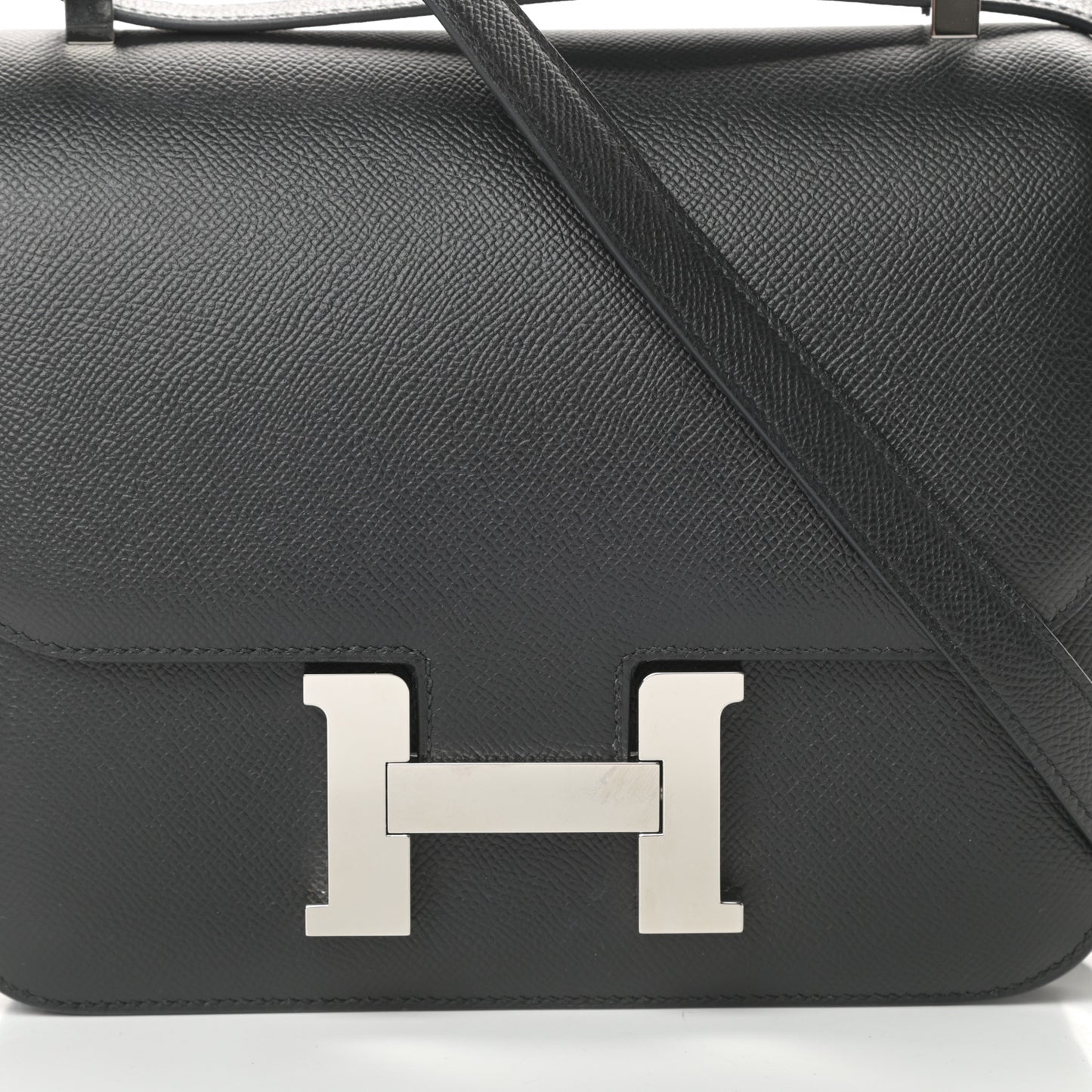 Epsom Constance 24 Black