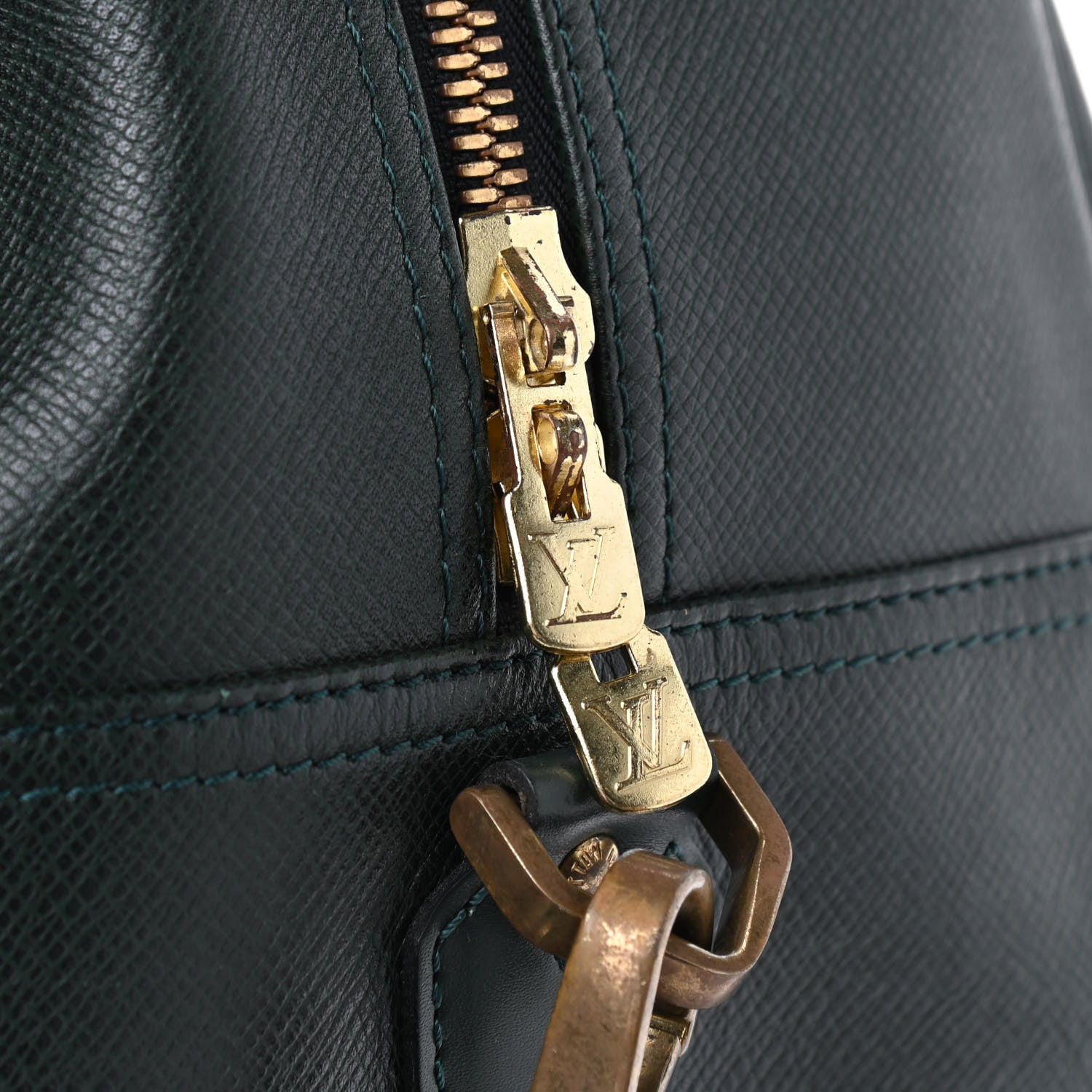 Louis Vuitton Taiga Kendall GM Epicea 18 of 19