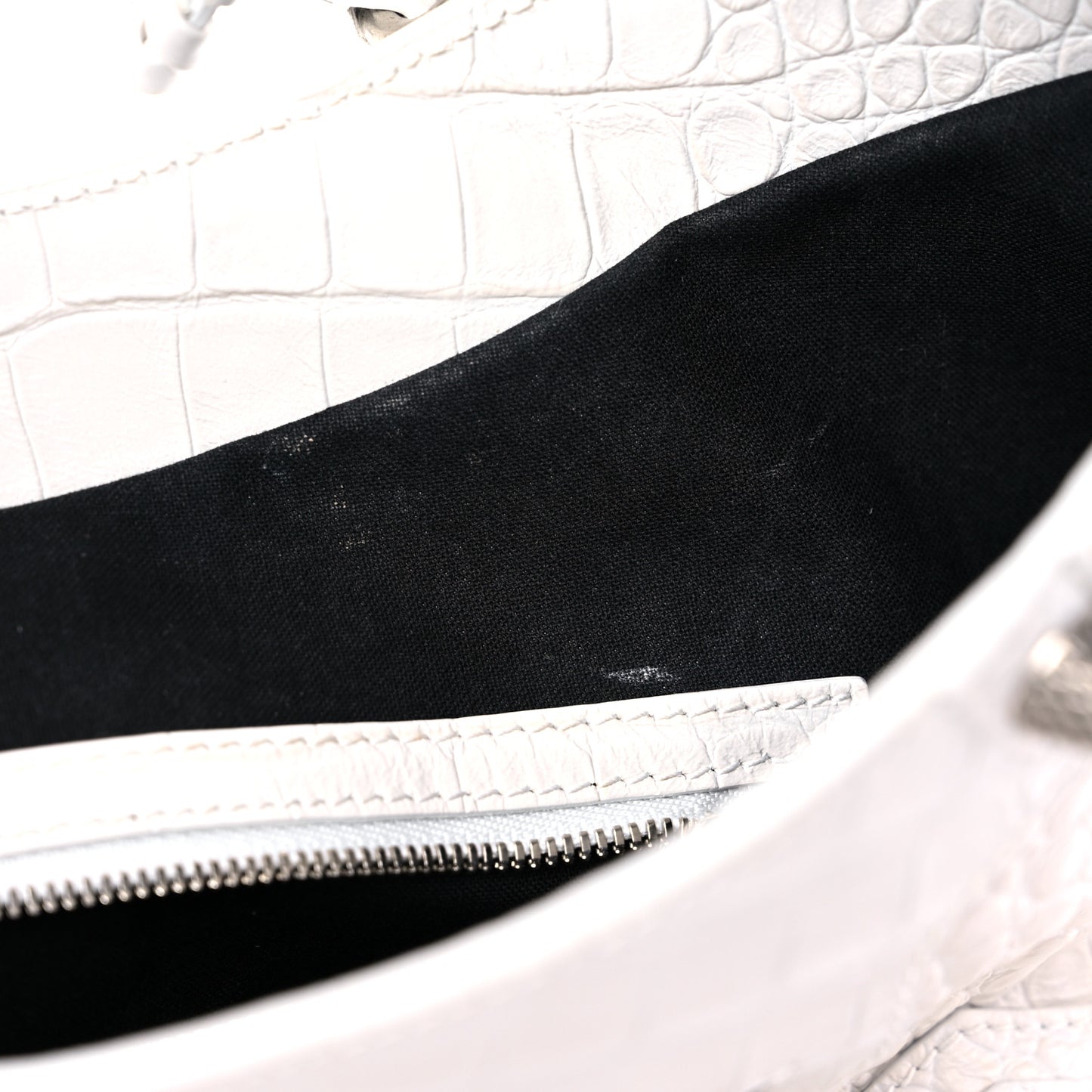 Extra Supple Calfskin Crocodile Embossed Medium Le Cagole Shoulder Bag White