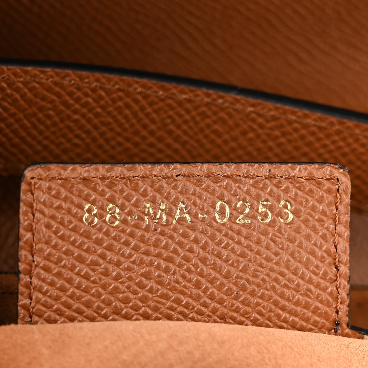 Grained Calfskin Saddle Bag With Strap Camello