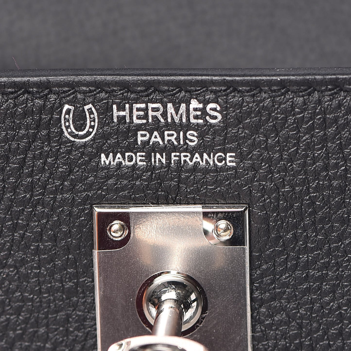 Togo Horseshoe Kelly Retourne 25 Black Magnolia