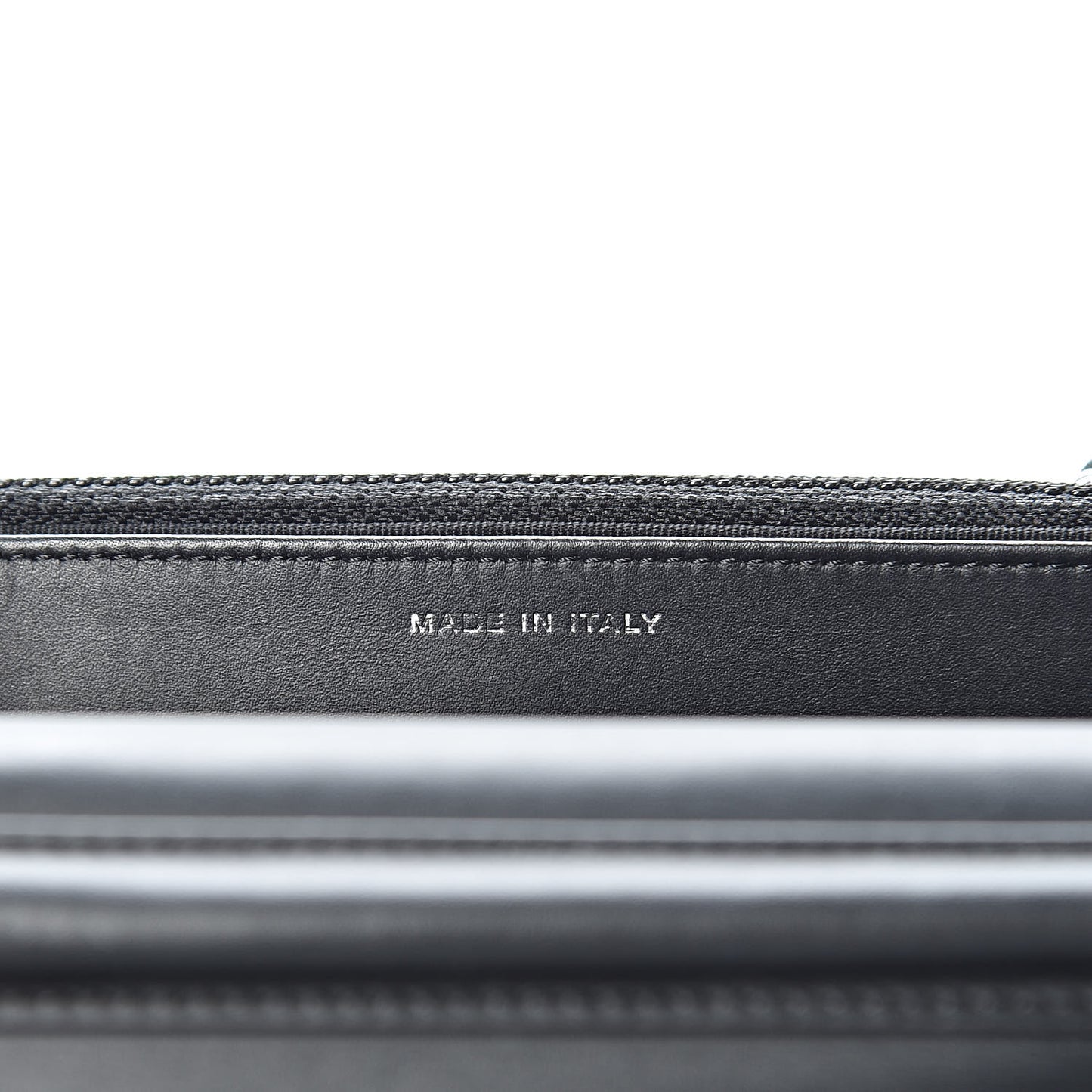 Patent Quilted Wallet On Chain WOC Black