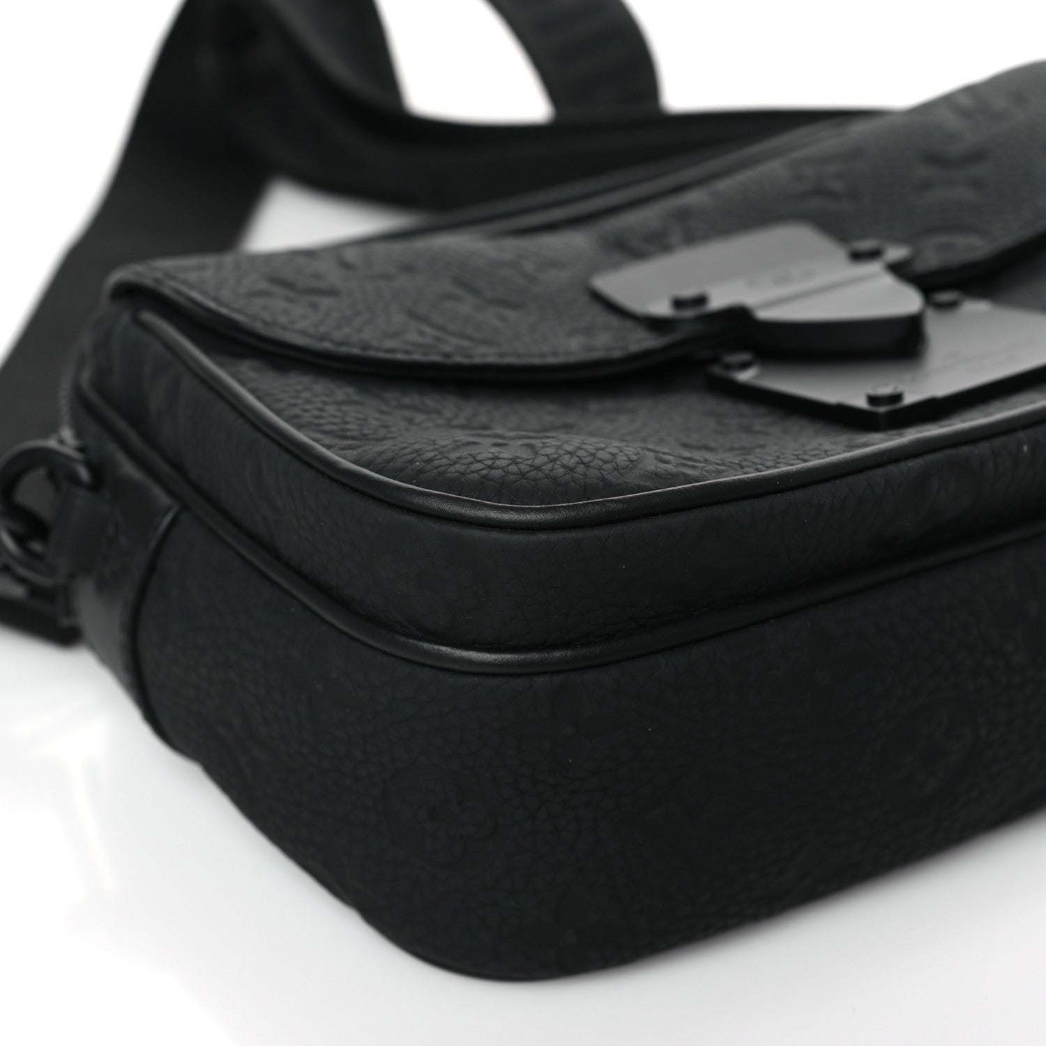 Louis Vuitton Taurillon Monogram S Lock Messenger Black 7 of 9