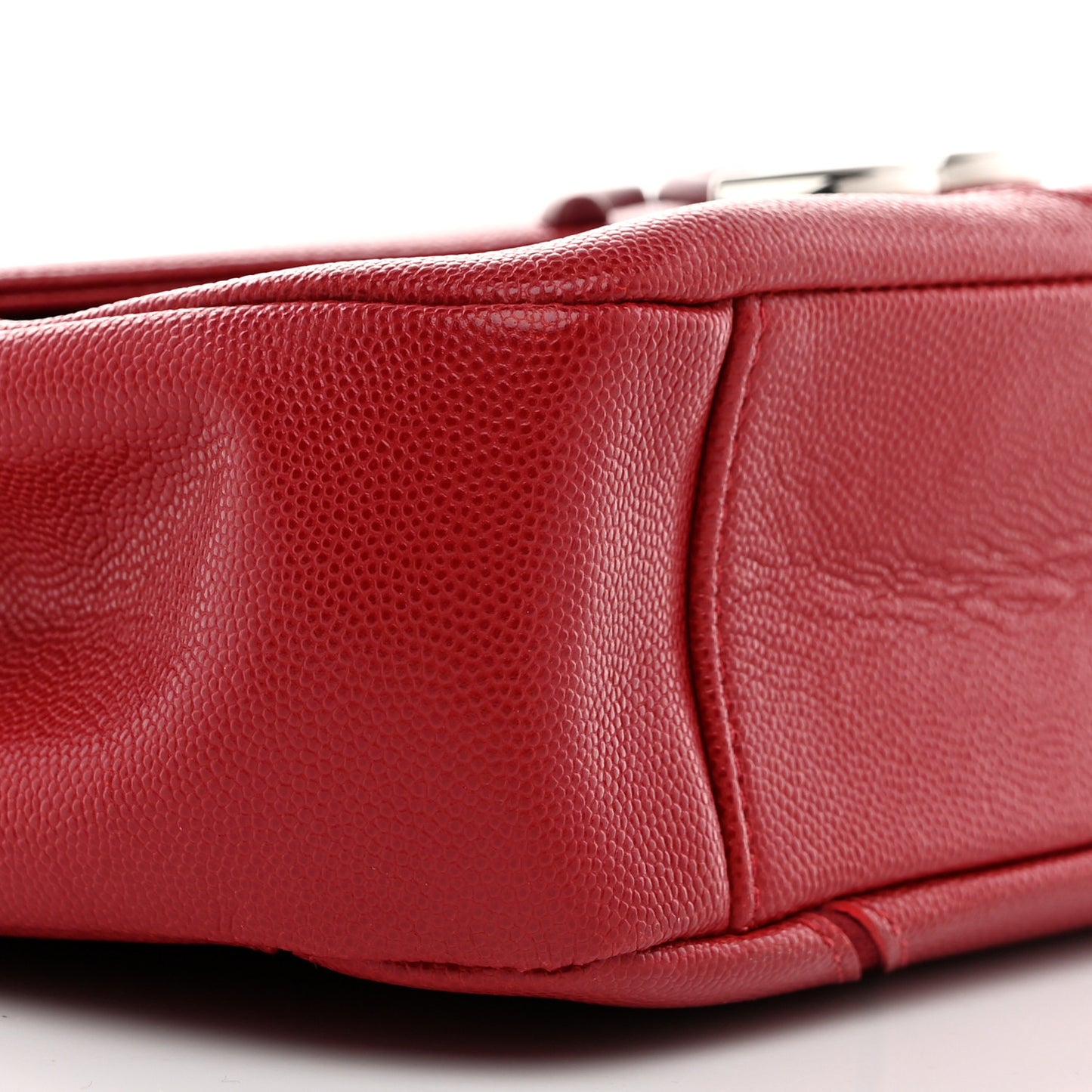 Caviar Macro Chevron Single Flap Red