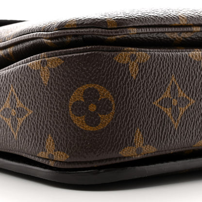 Louis Vuitton Monogram Pochette Metis 9 of 10