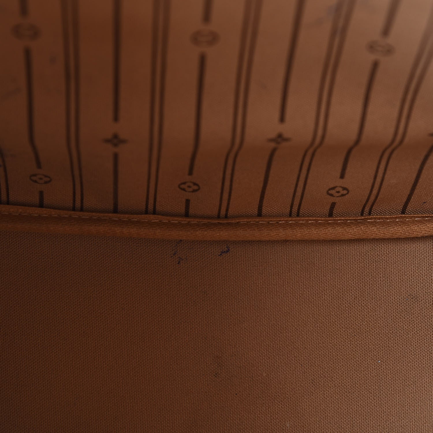 Louis Vuitton Monogram Neverfull MM 8 of 18