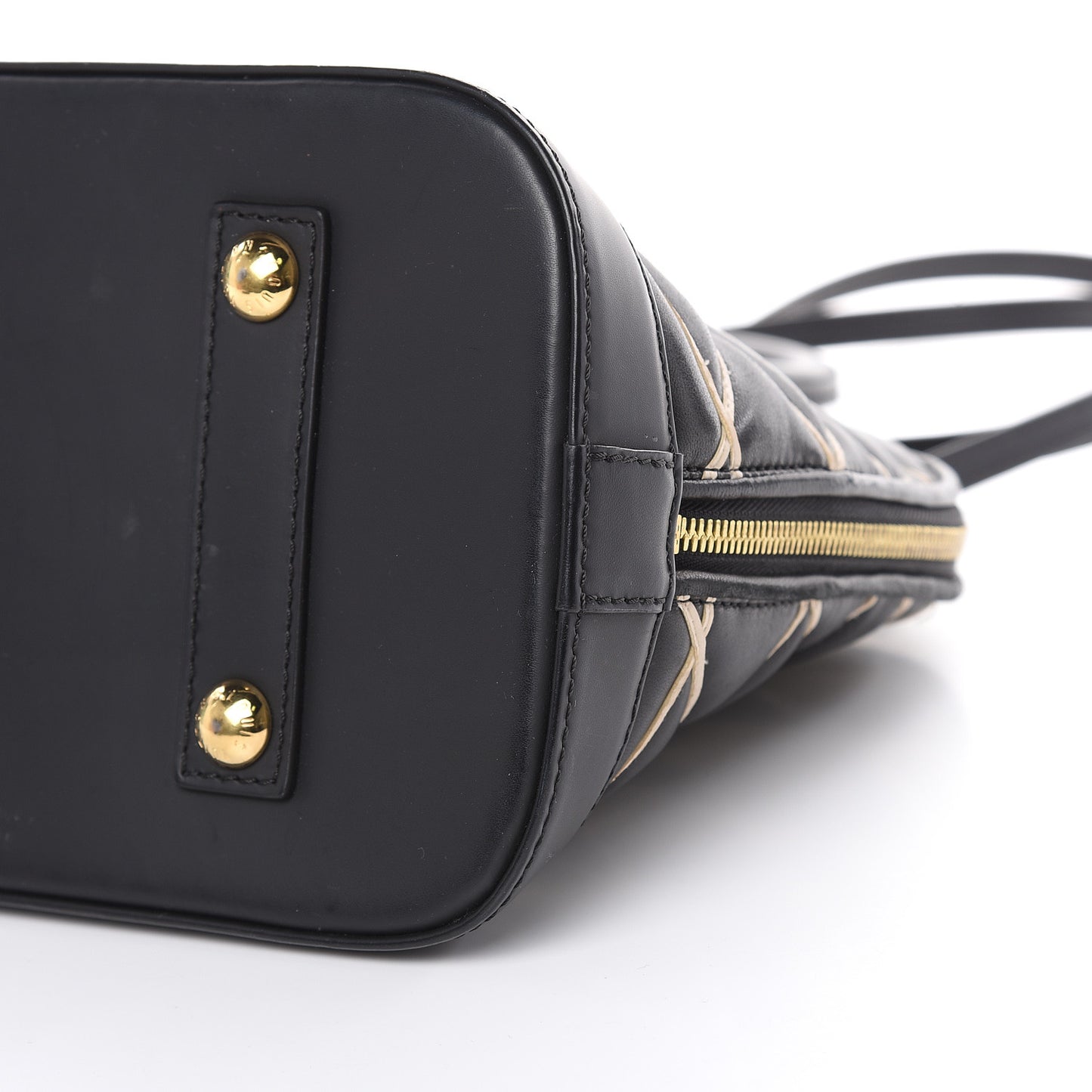 Lambskin Malletage Alma PM Black